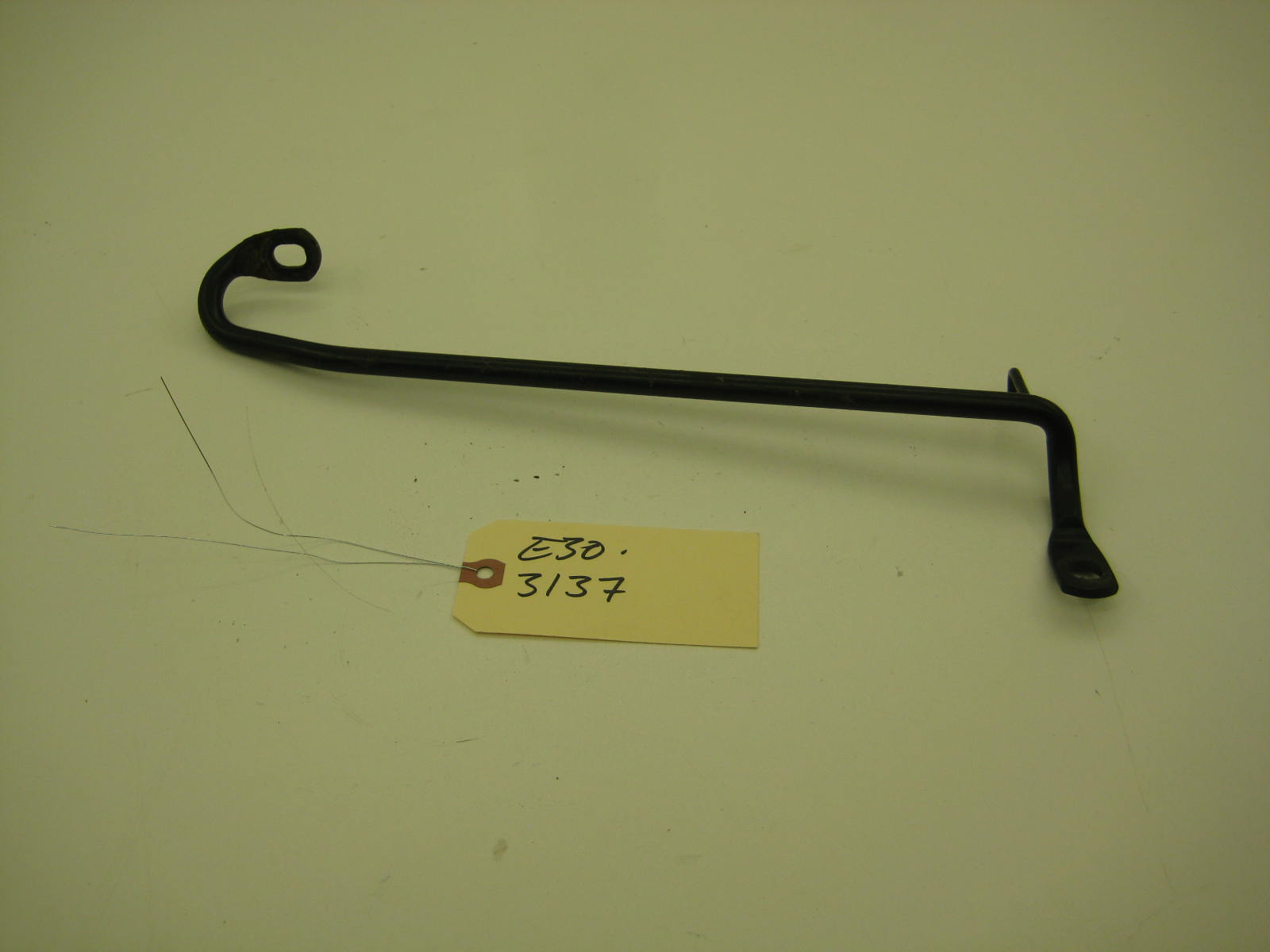 bmw e30 318 325 drivers side seat belt slider coupe