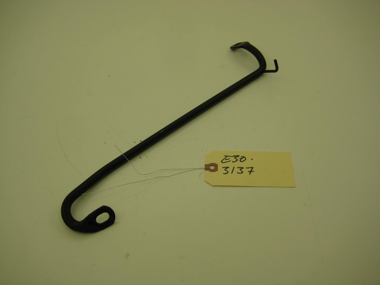 bmw e30 318 325 drivers side seat belt slider coupe