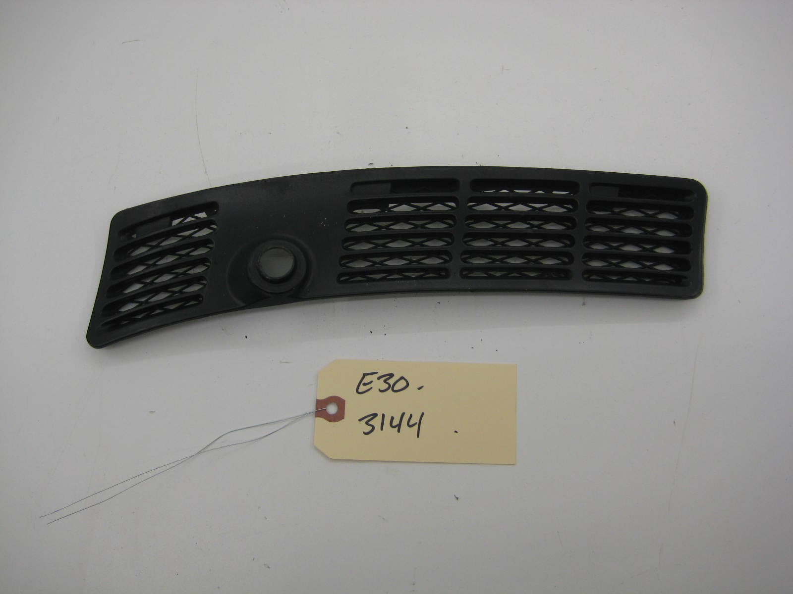 bmw e30 318 325 fresh air vent drivers
