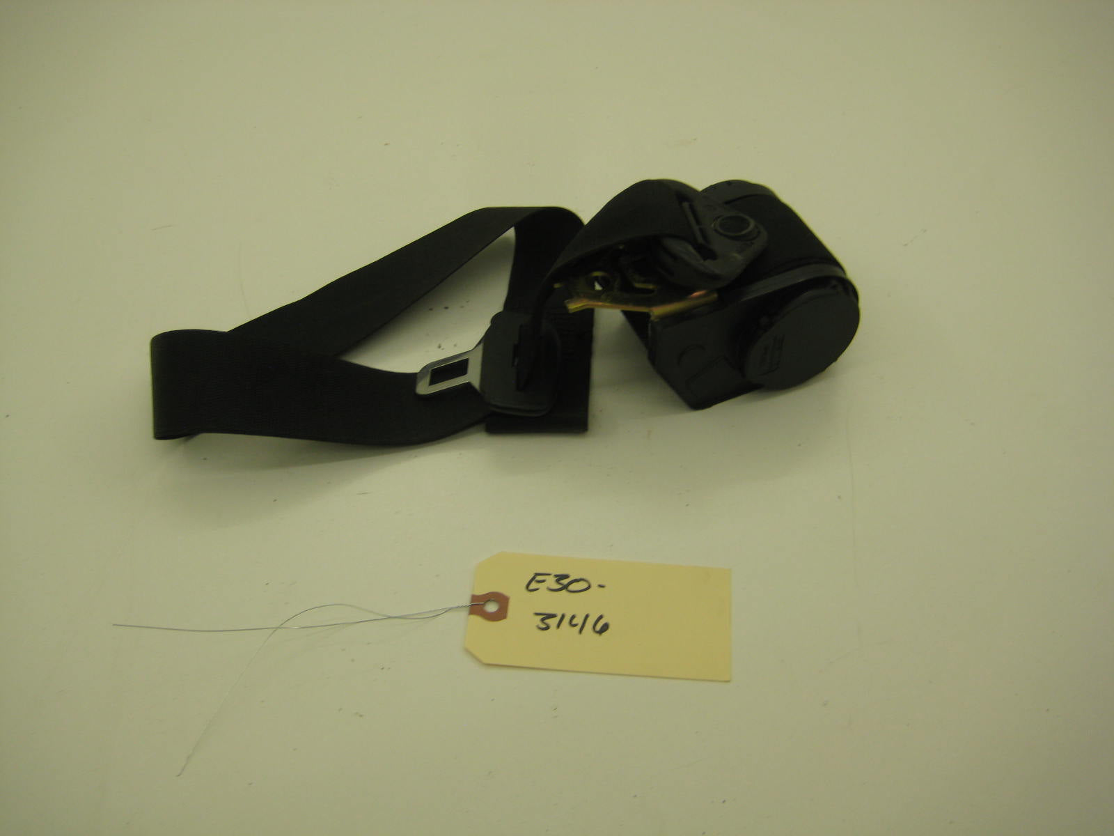 bmw e30 318 325 front seat belt