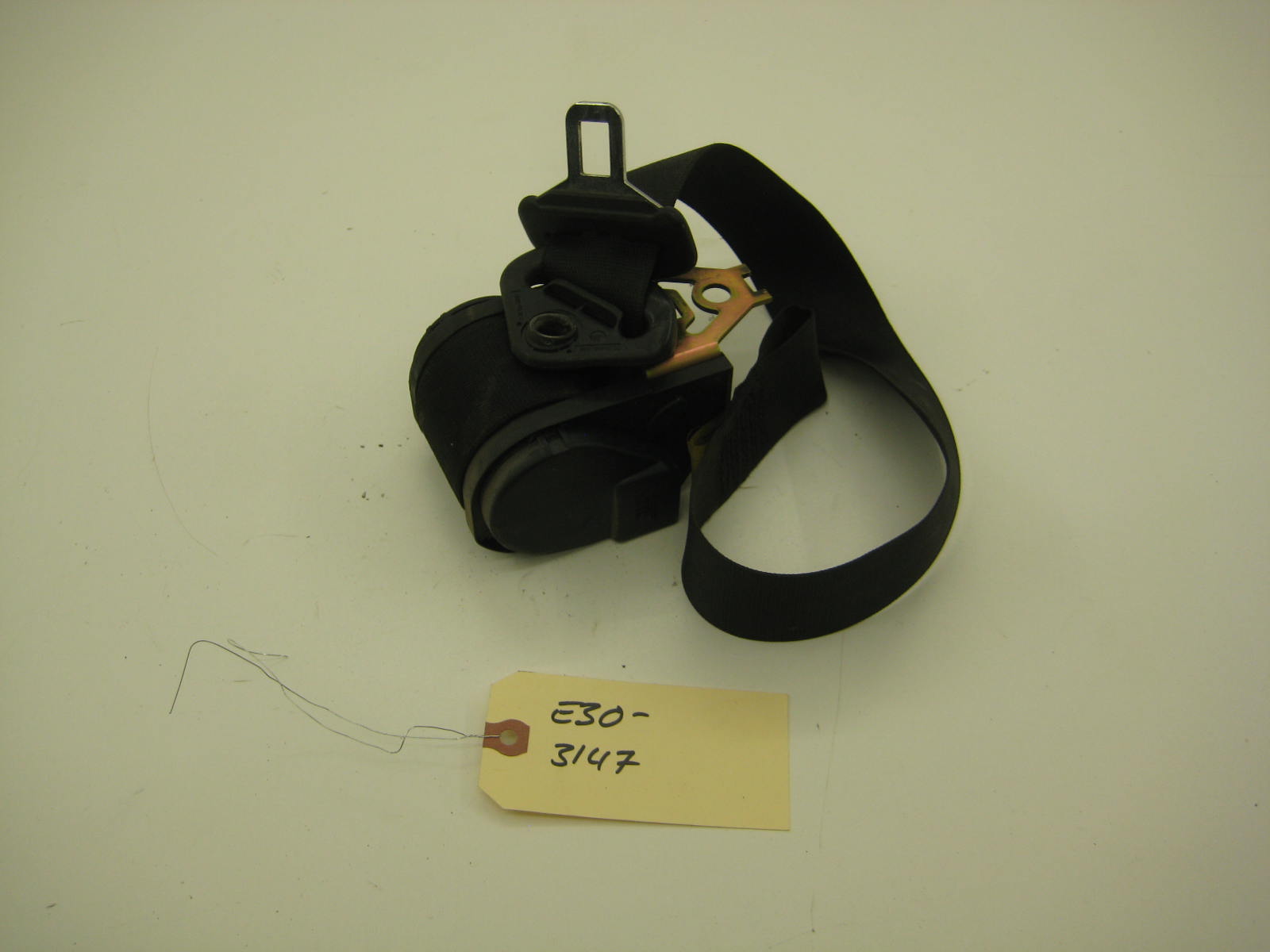 bmw e30 318 325 front seat belt 2