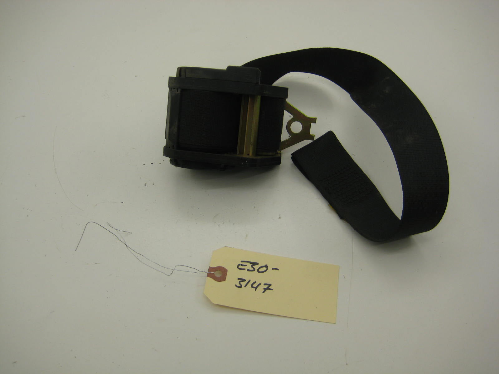 bmw e30 318 325 front seat belt 2