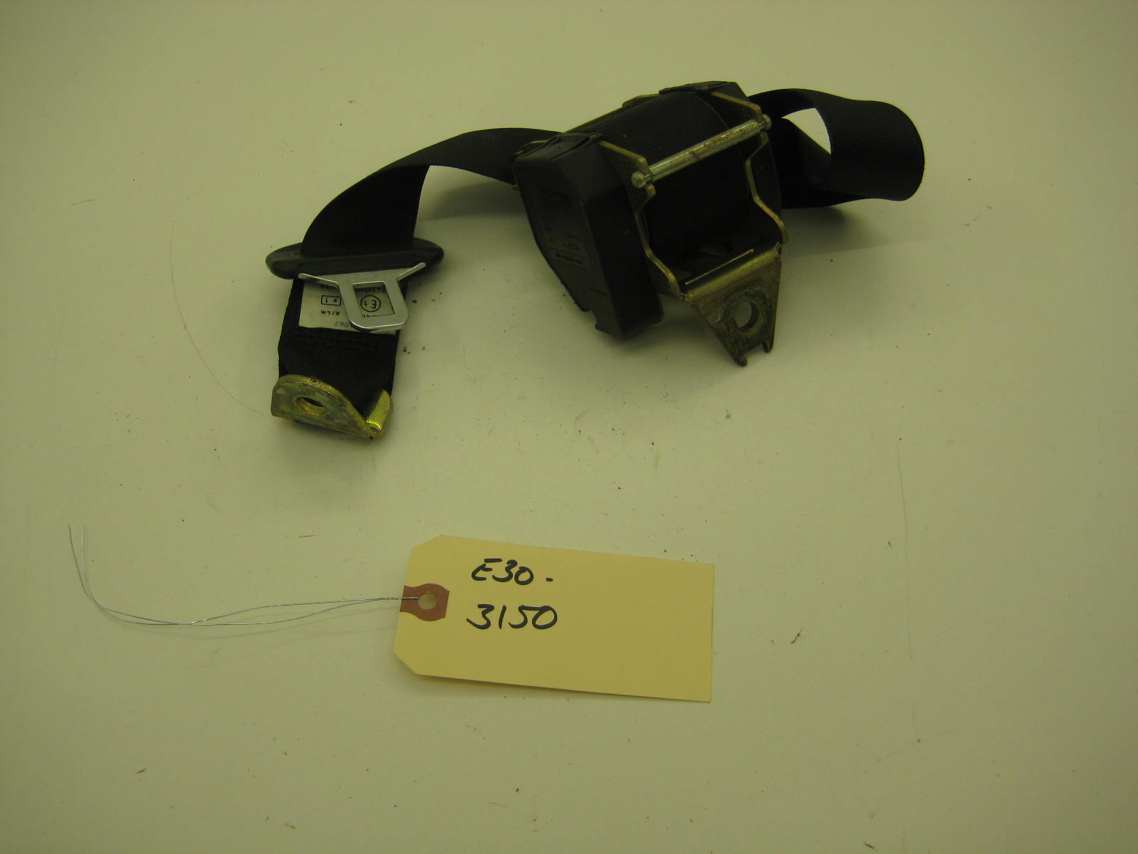 bmw e30 318 325 rear seat belt 2