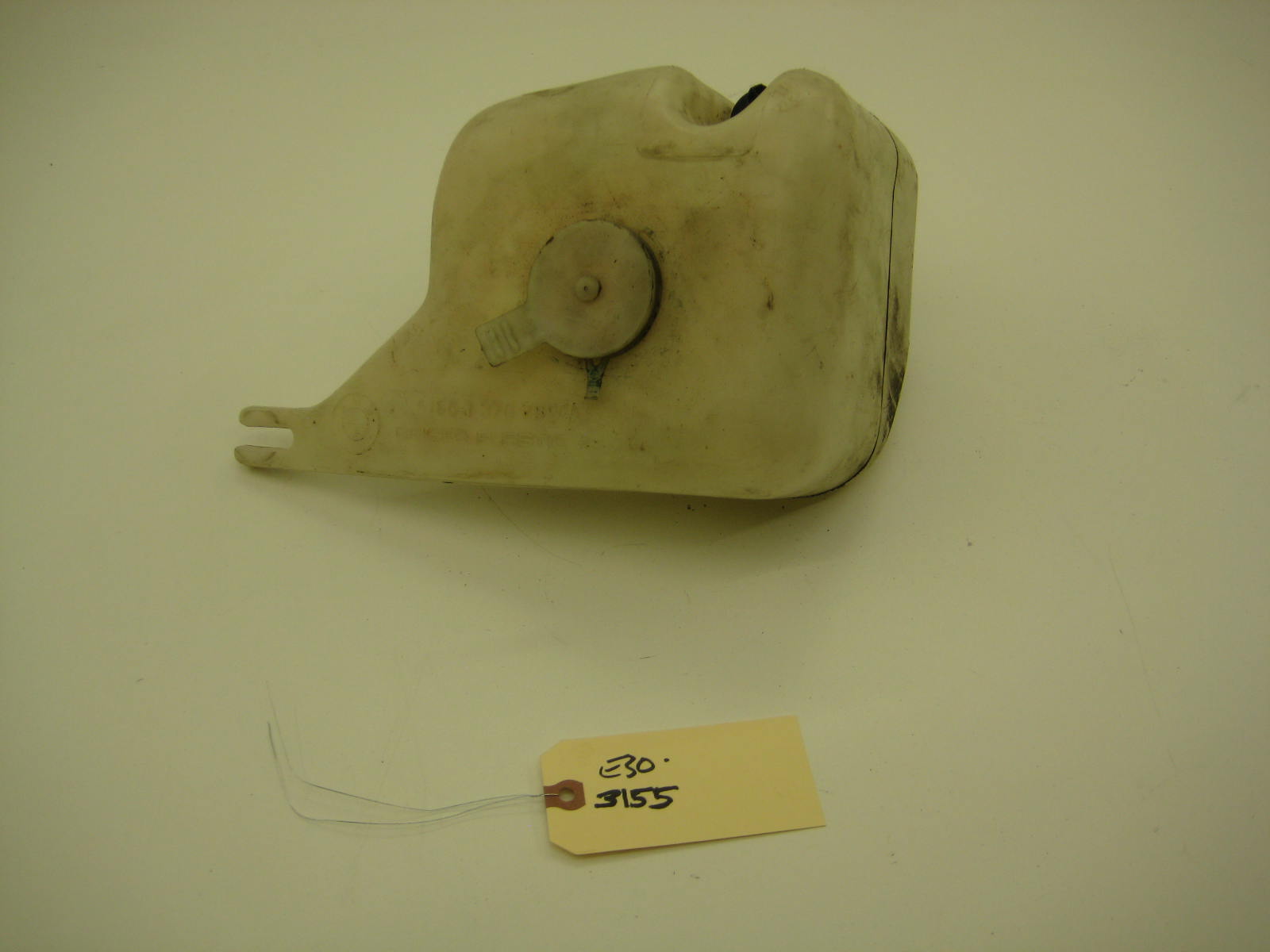 bmw e30 318 325 windshield washer tank and cap