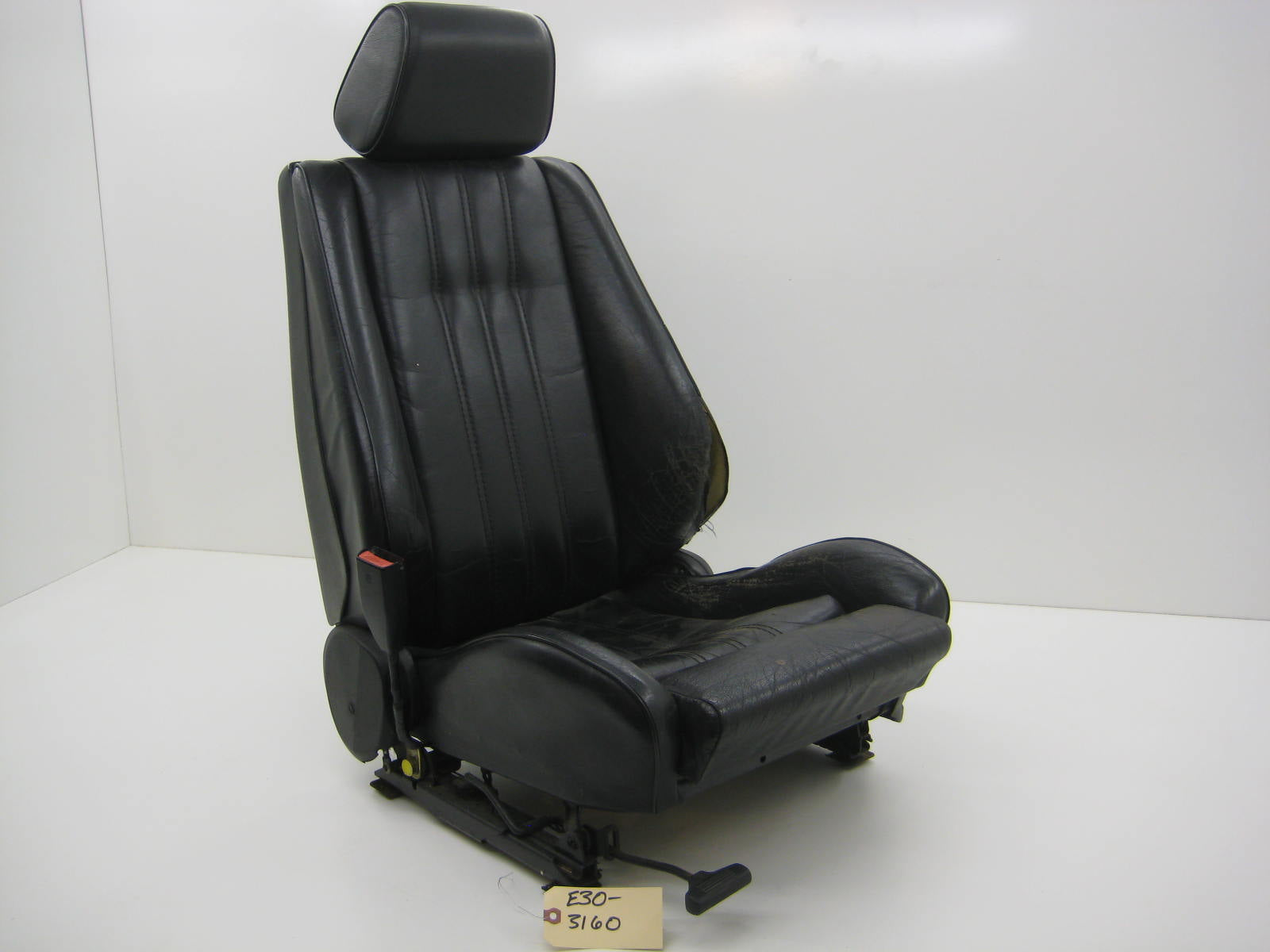 bmw e30 318 325 drivers side sport seat black coupe