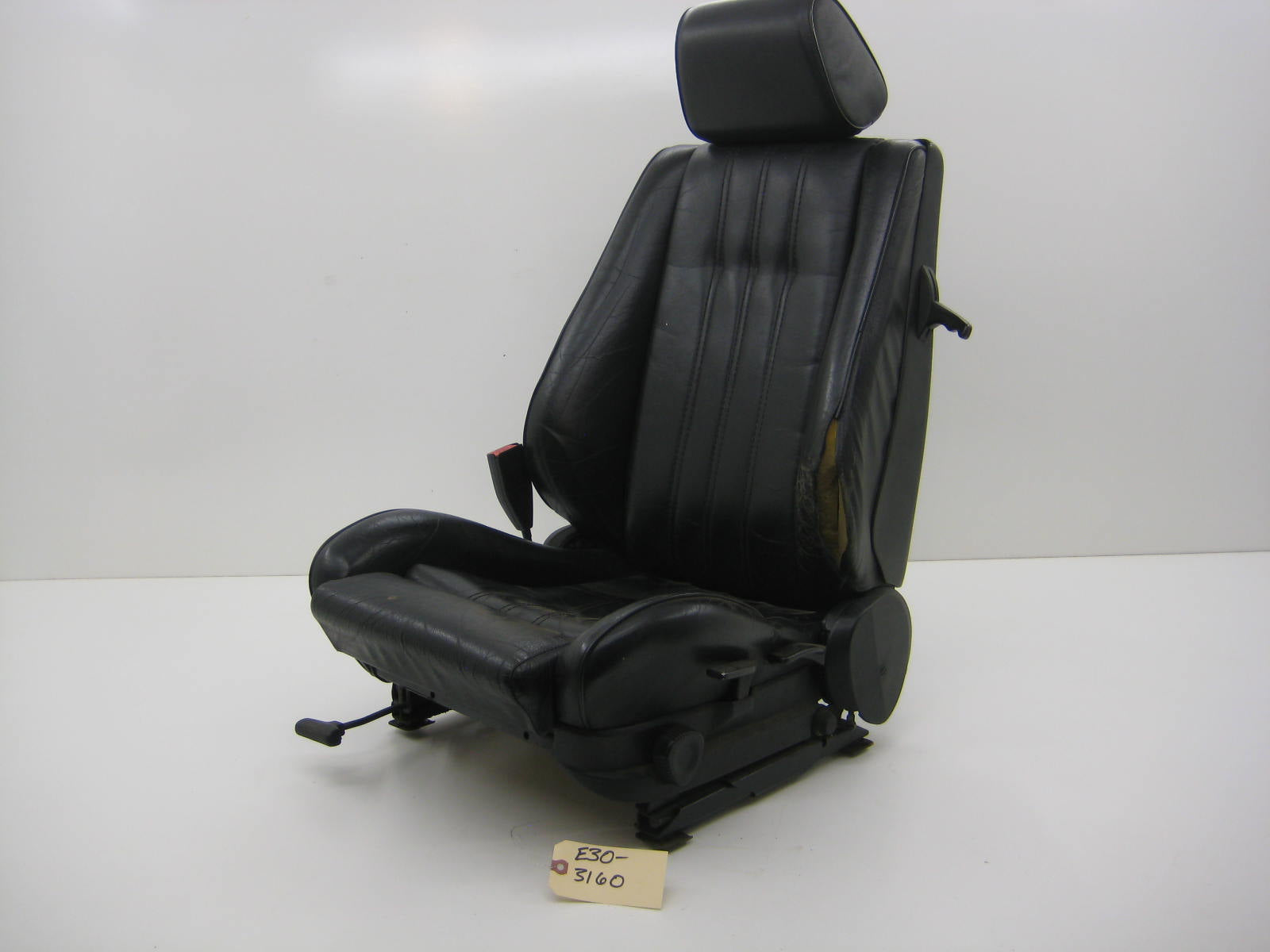 bmw e30 318 325 drivers side sport seat black coupe