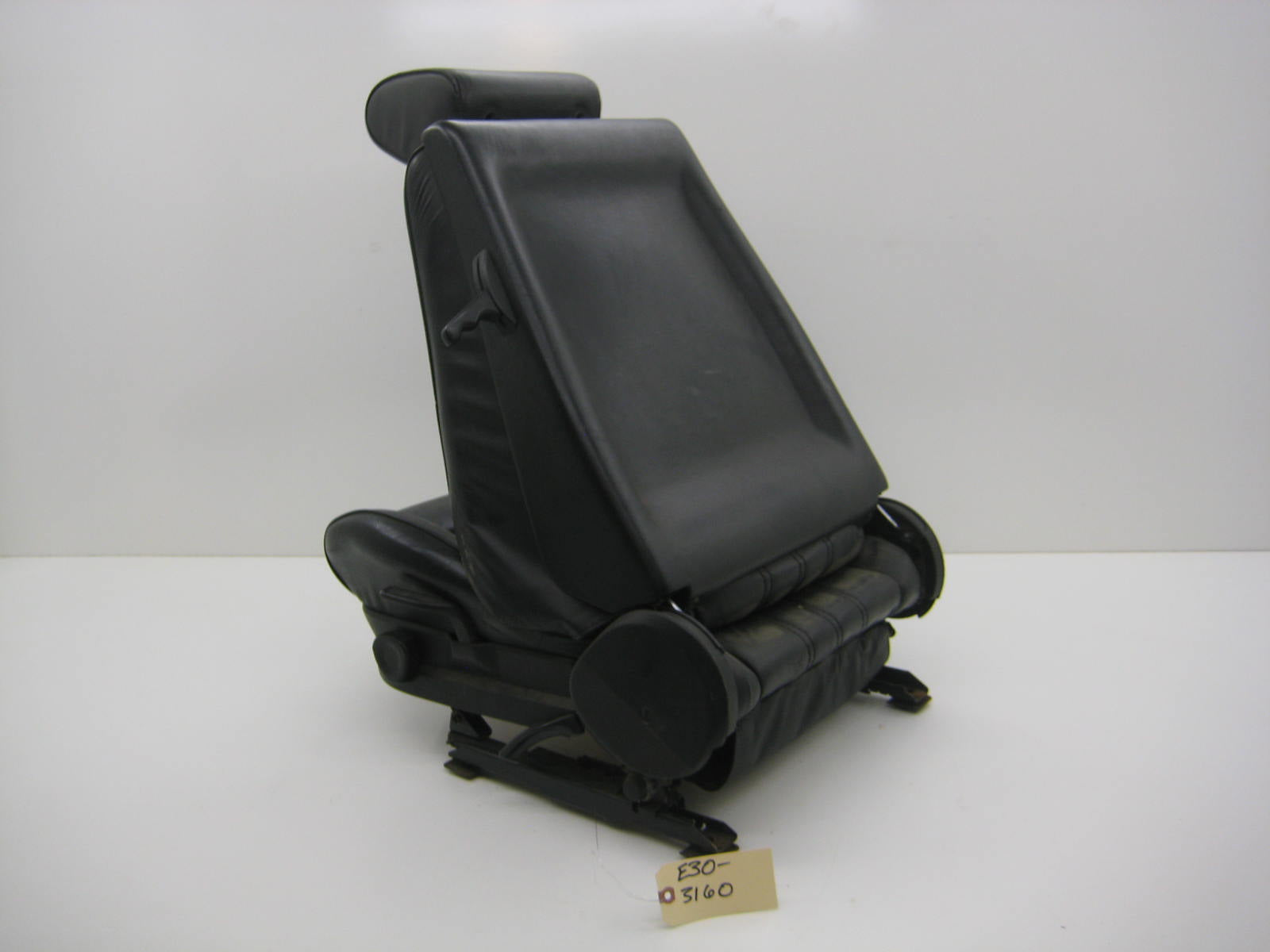 bmw e30 318 325 drivers side sport seat black coupe