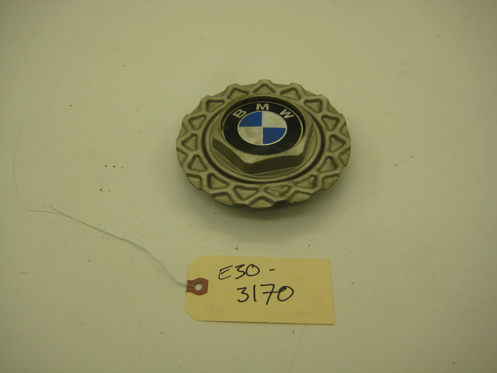 BMW E30 318 325 14" Basketweave Center Cap 2