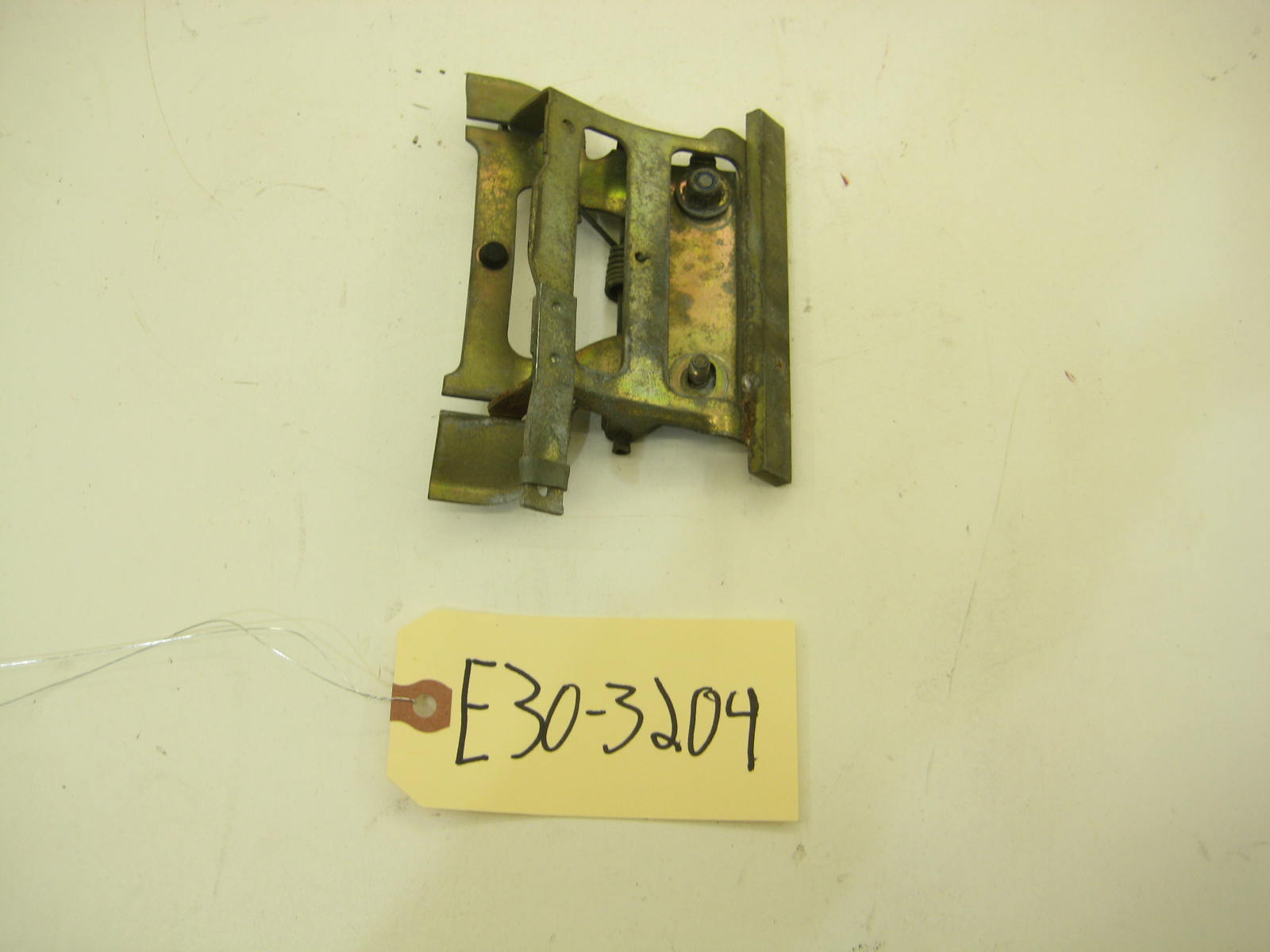 BMW E30 318 325 Passenger Right Coupe Door Handle Assembly E30 3204