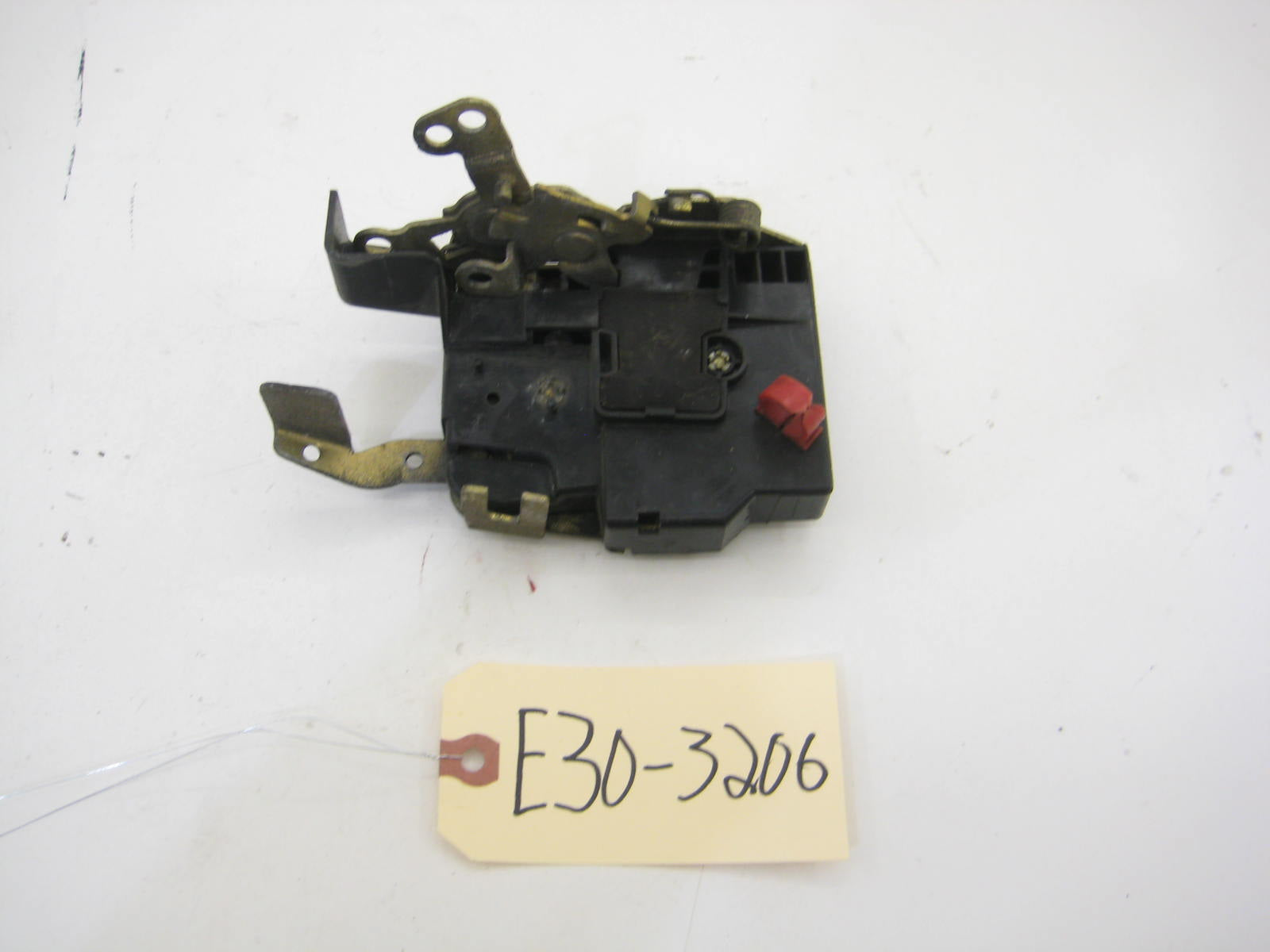 BMW E30 318 325 Passenger Right Coupe Door Latch Mechanism E30 3206