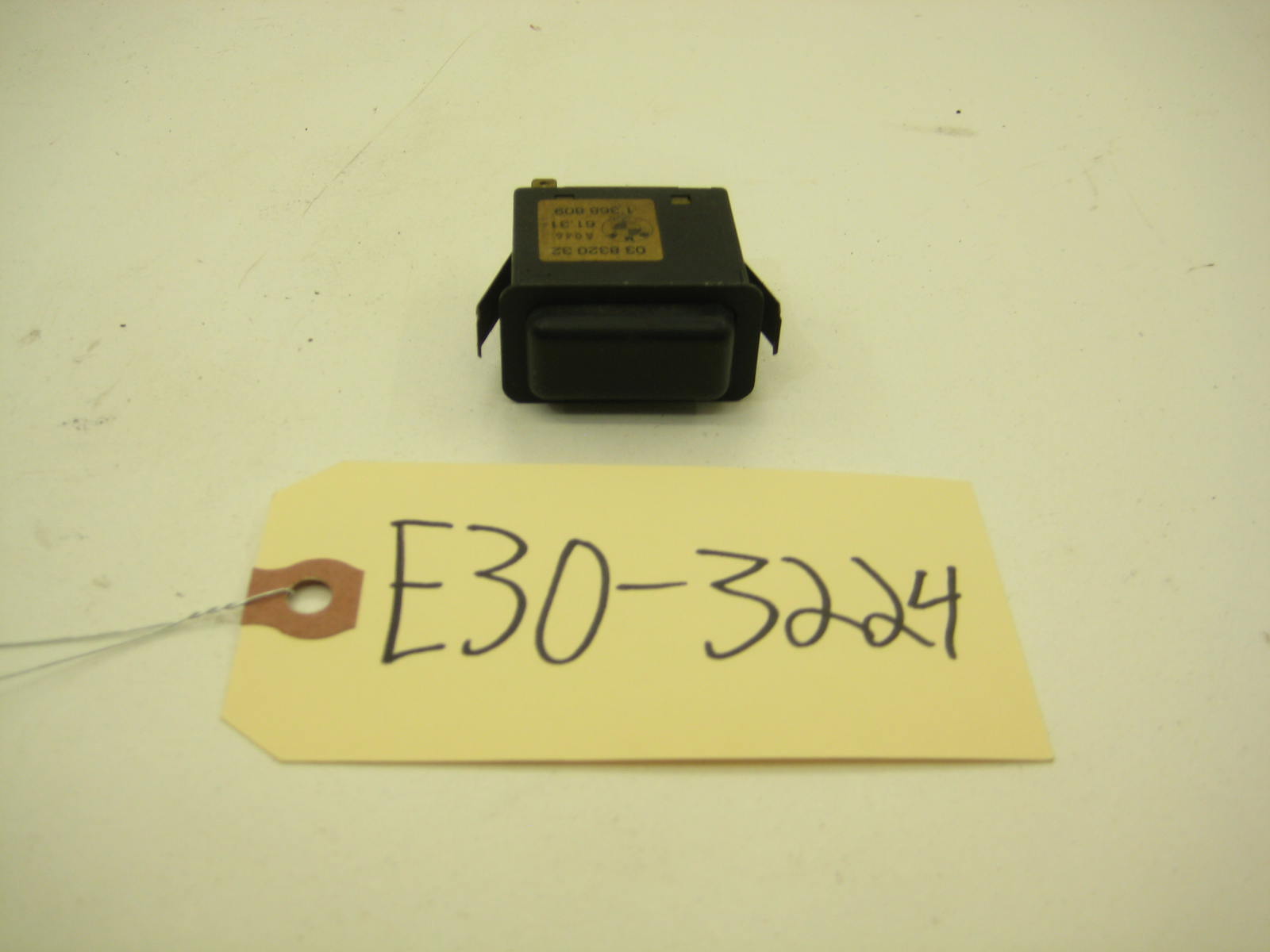 BMW E30 318 325 Blank Switch E30 3224
