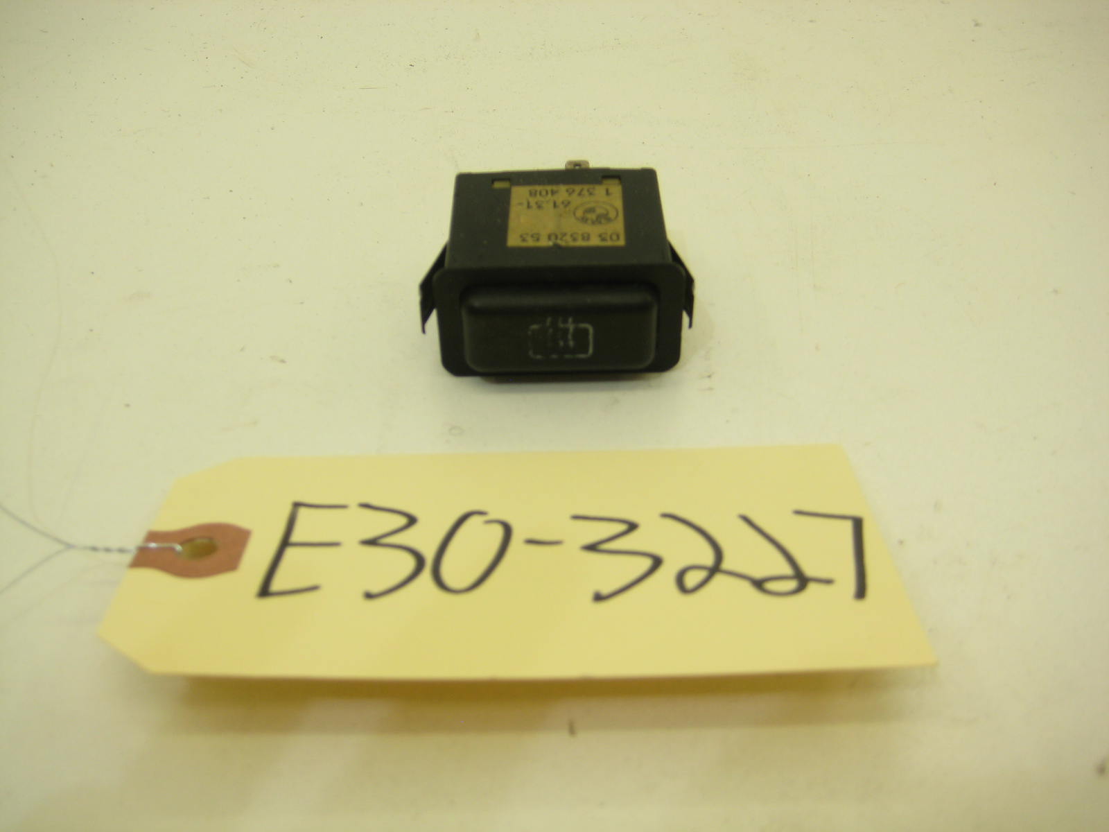 BMW E30 318 325 Defrost Switch Button E30 3227