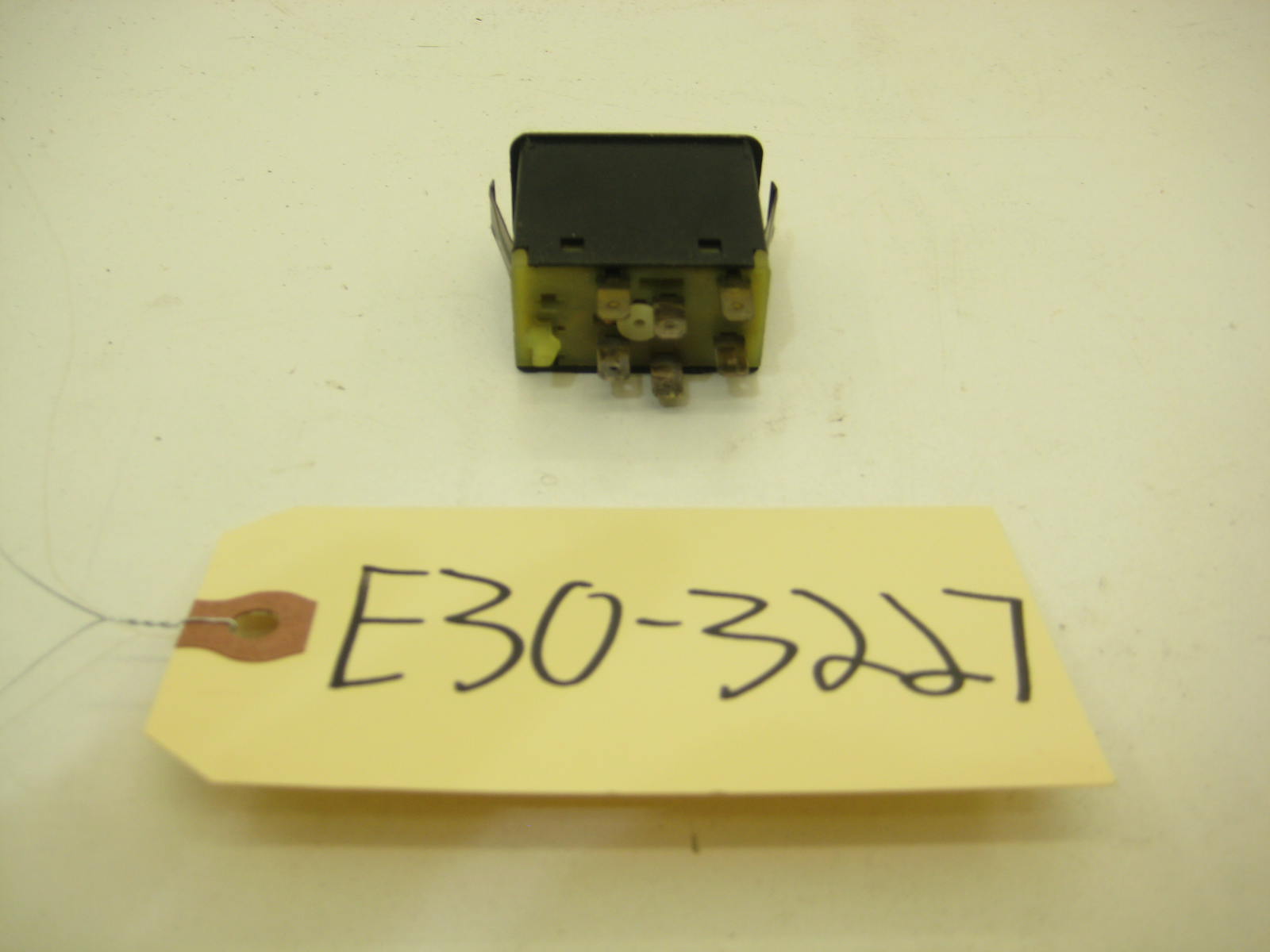 BMW E30 318 325 Defrost Switch Button E30 3227