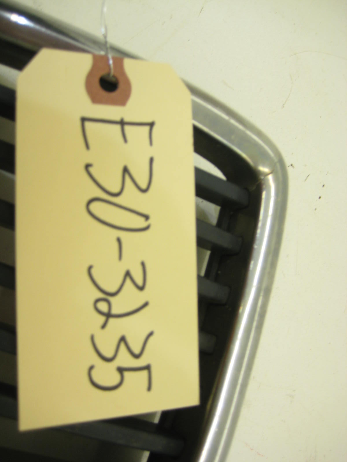 BMW E30 318 325 Center Kidney Grill  E30 3235