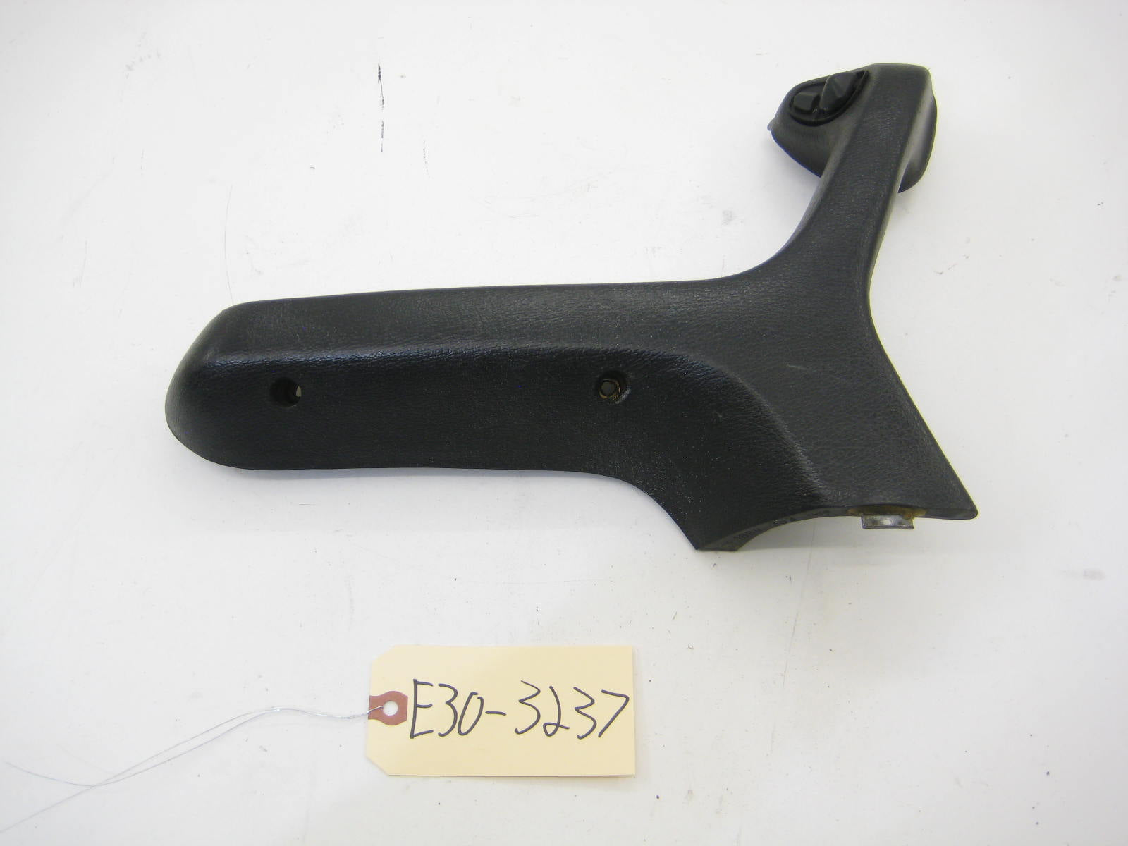 BMW E30 318 325 Drivers Side Door Pull E30 3237