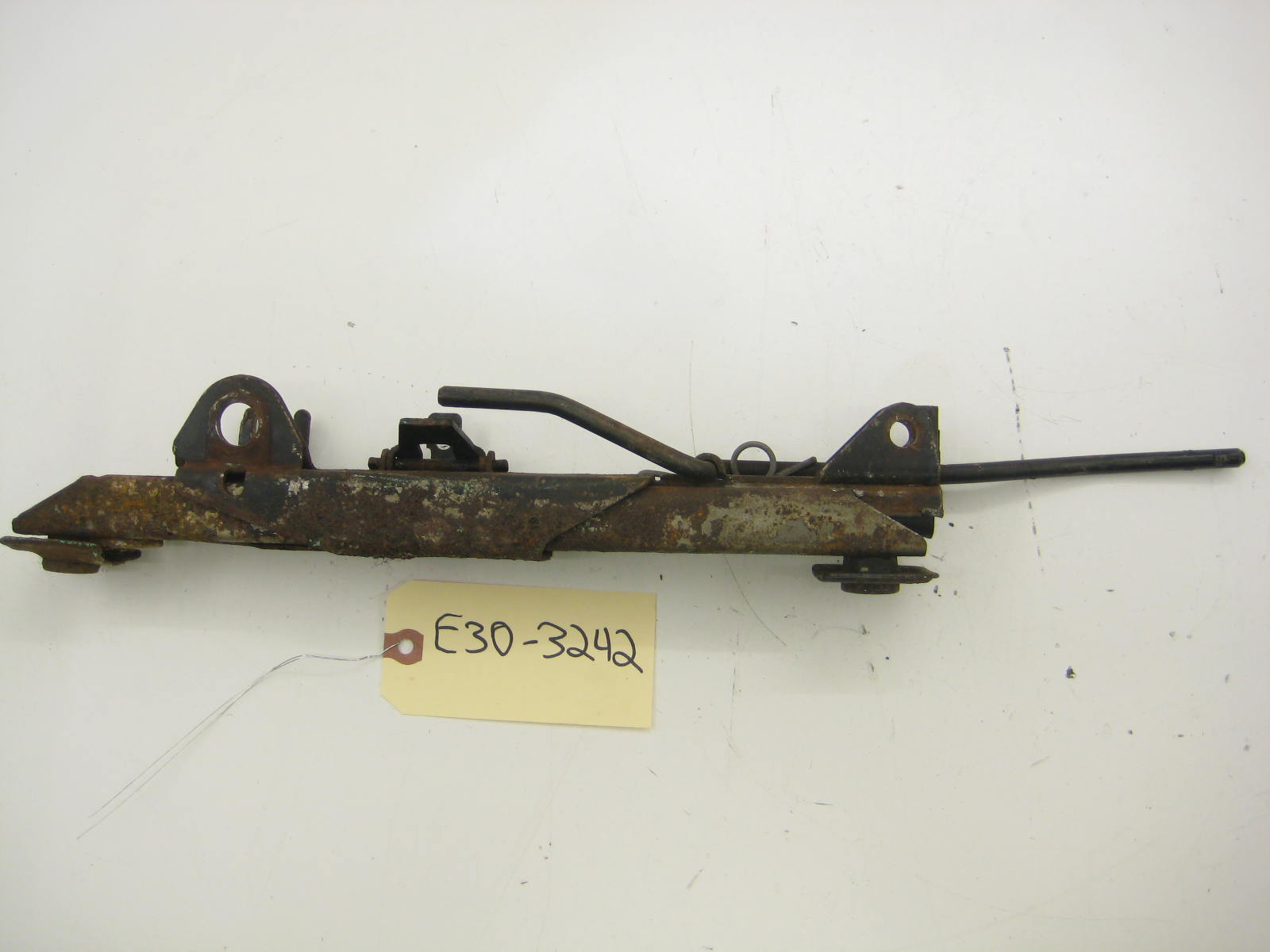 Seat Rail Inner With Lever