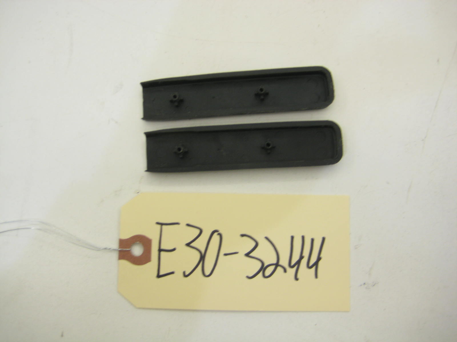 BMW E30 318 325 B Pillar Covers E30 3244