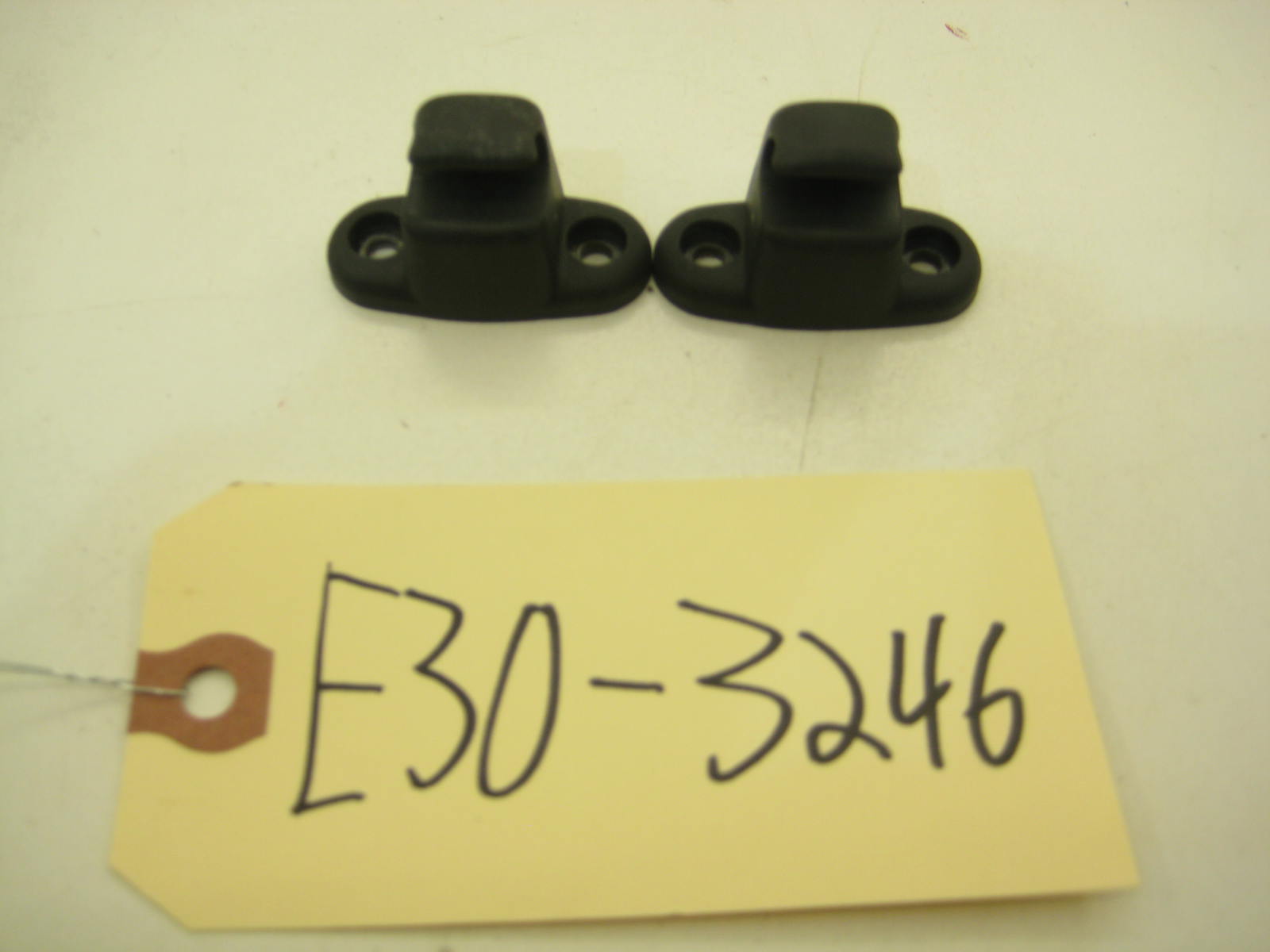 BMW E30 318 325 Sun Visor Clips E30 3246