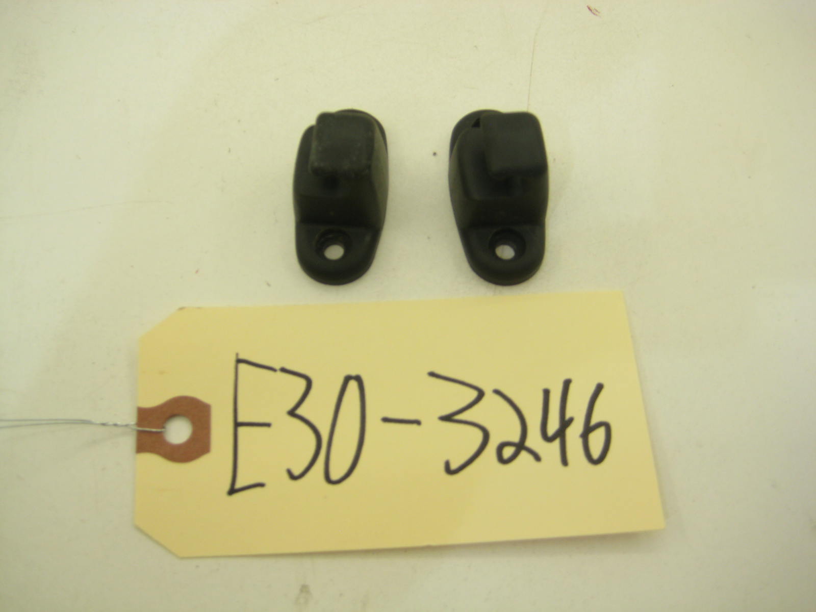 BMW E30 318 325 Sun Visor Clips E30 3246