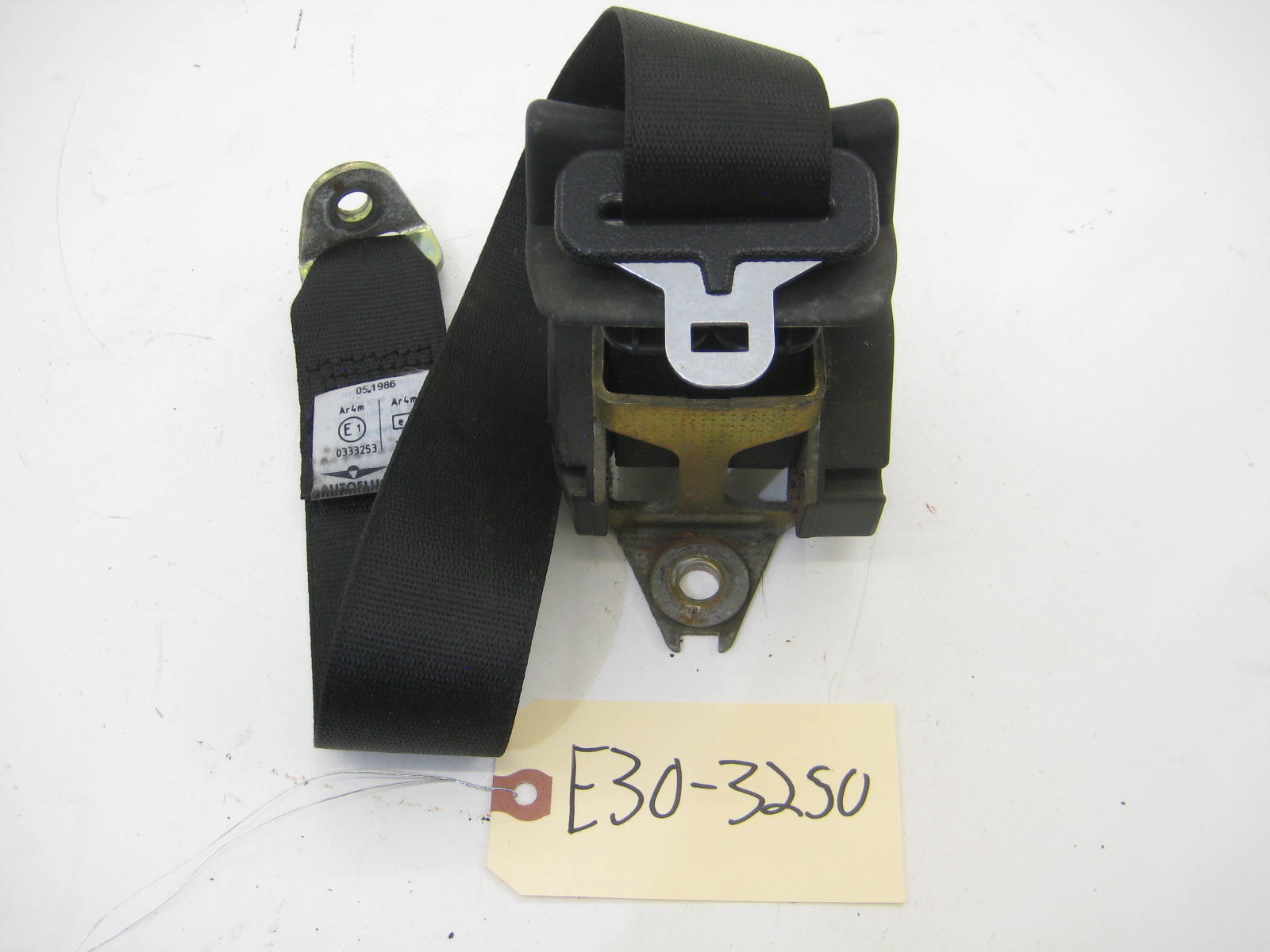 BMW E30 318 325 Rear Seat Belt E30 3250