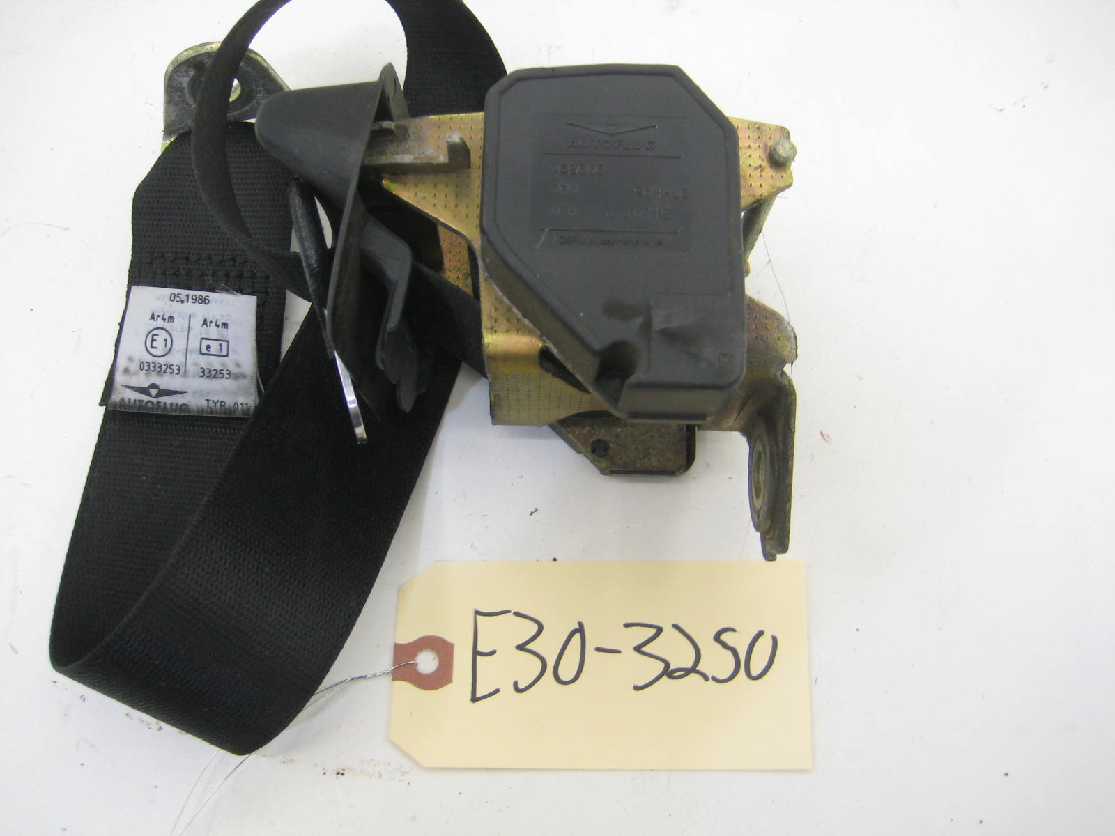 BMW E30 318 325 Rear Seat Belt E30 3250