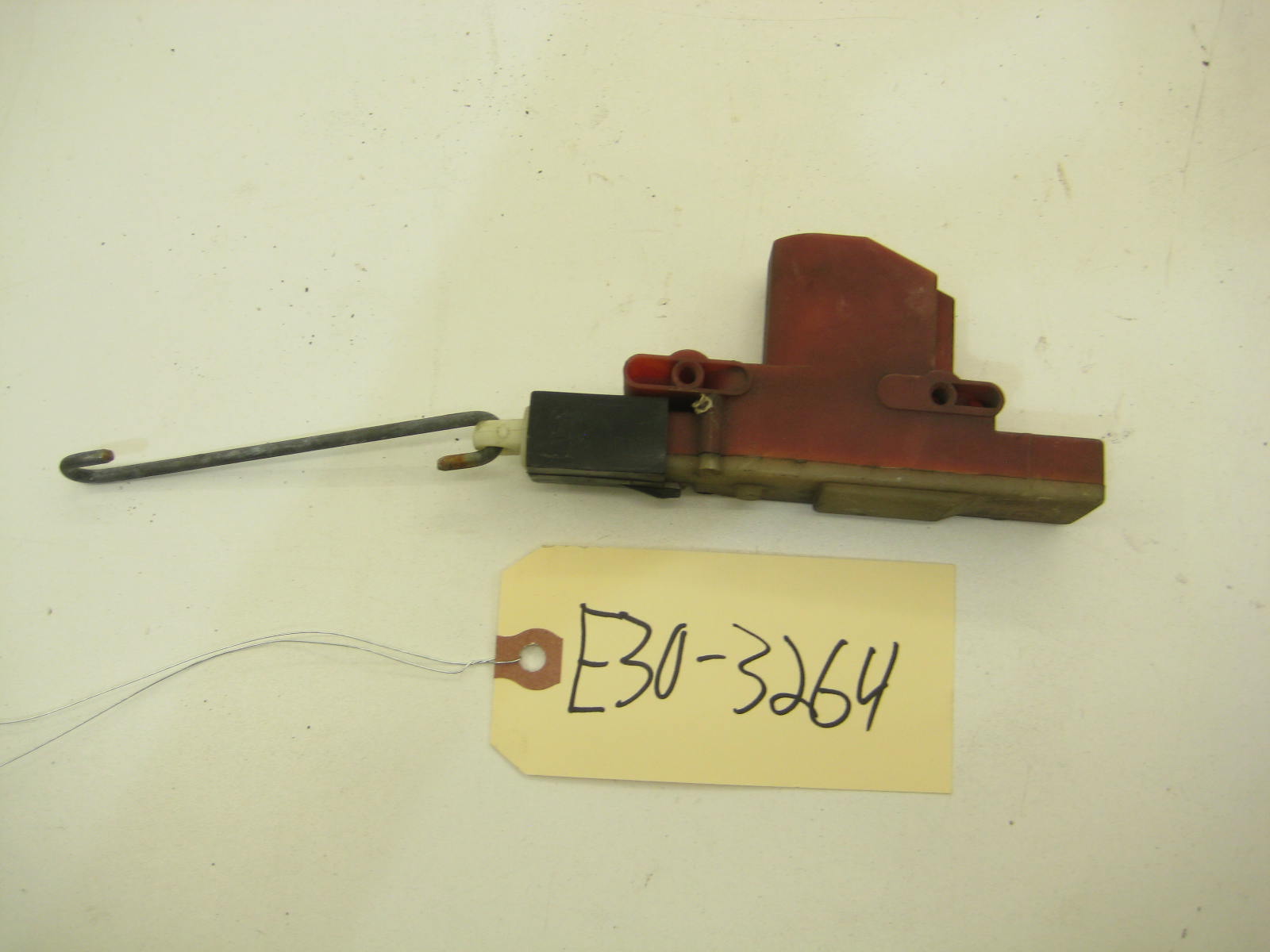 BMW E30 318 325 Drivers Coupe Lock Actuator E30 3264
