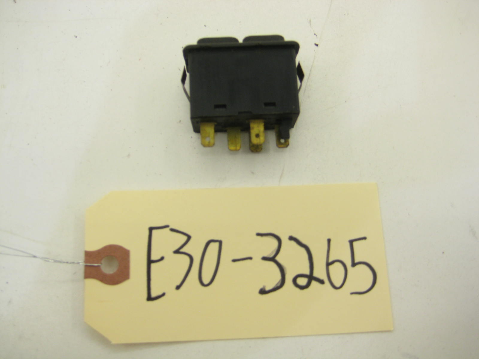 BMW E30 318 325 Window Button Switch E30 3265