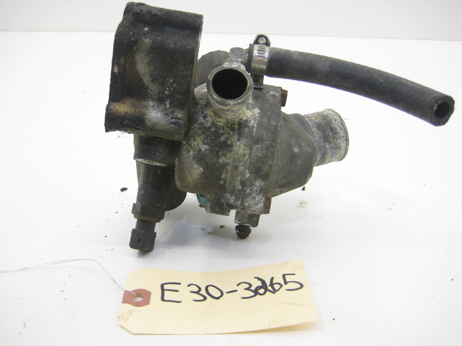 M20 Thermostat Housing