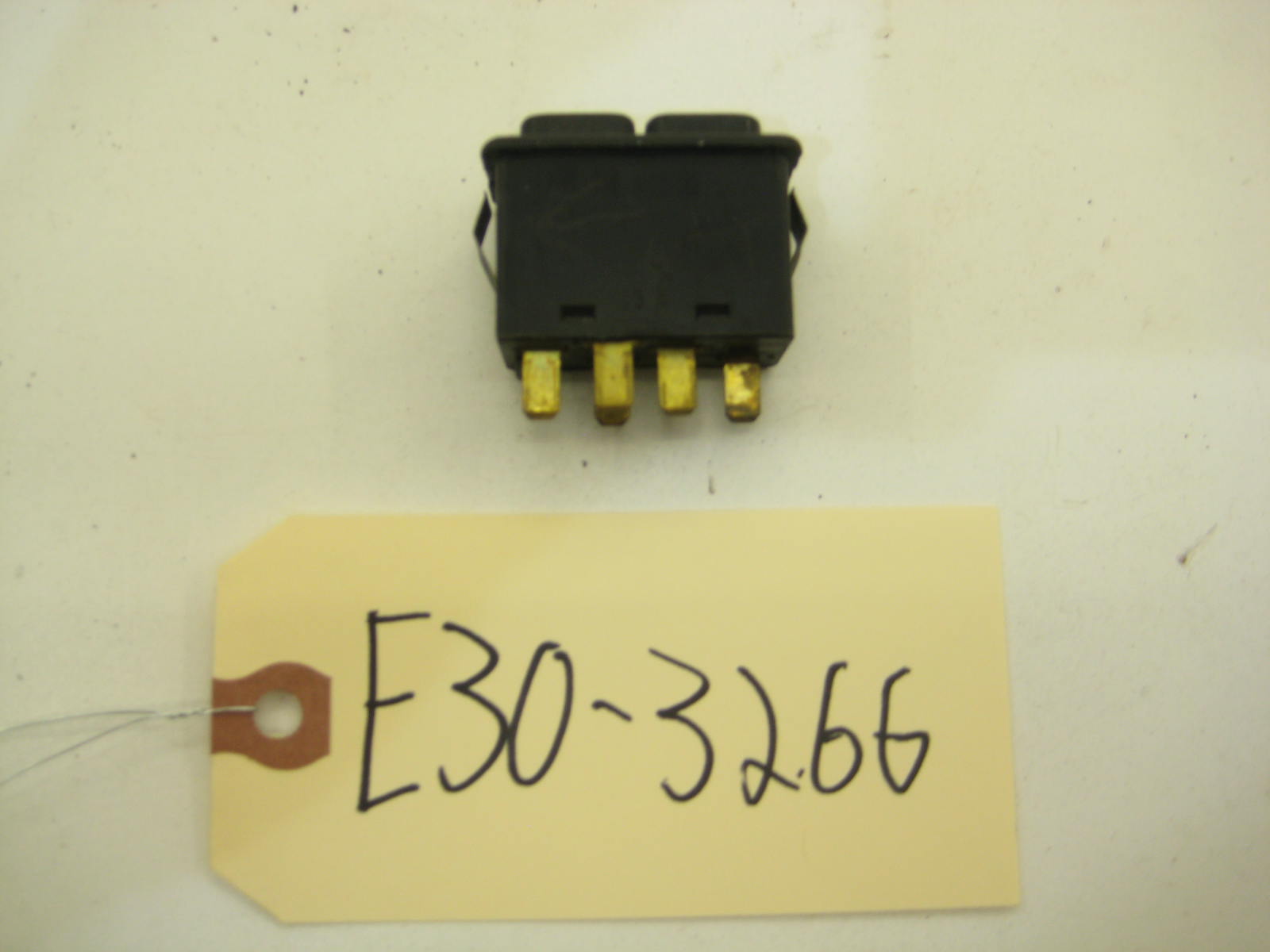 BMW E30 318 325 Window Button Switch E30 3266