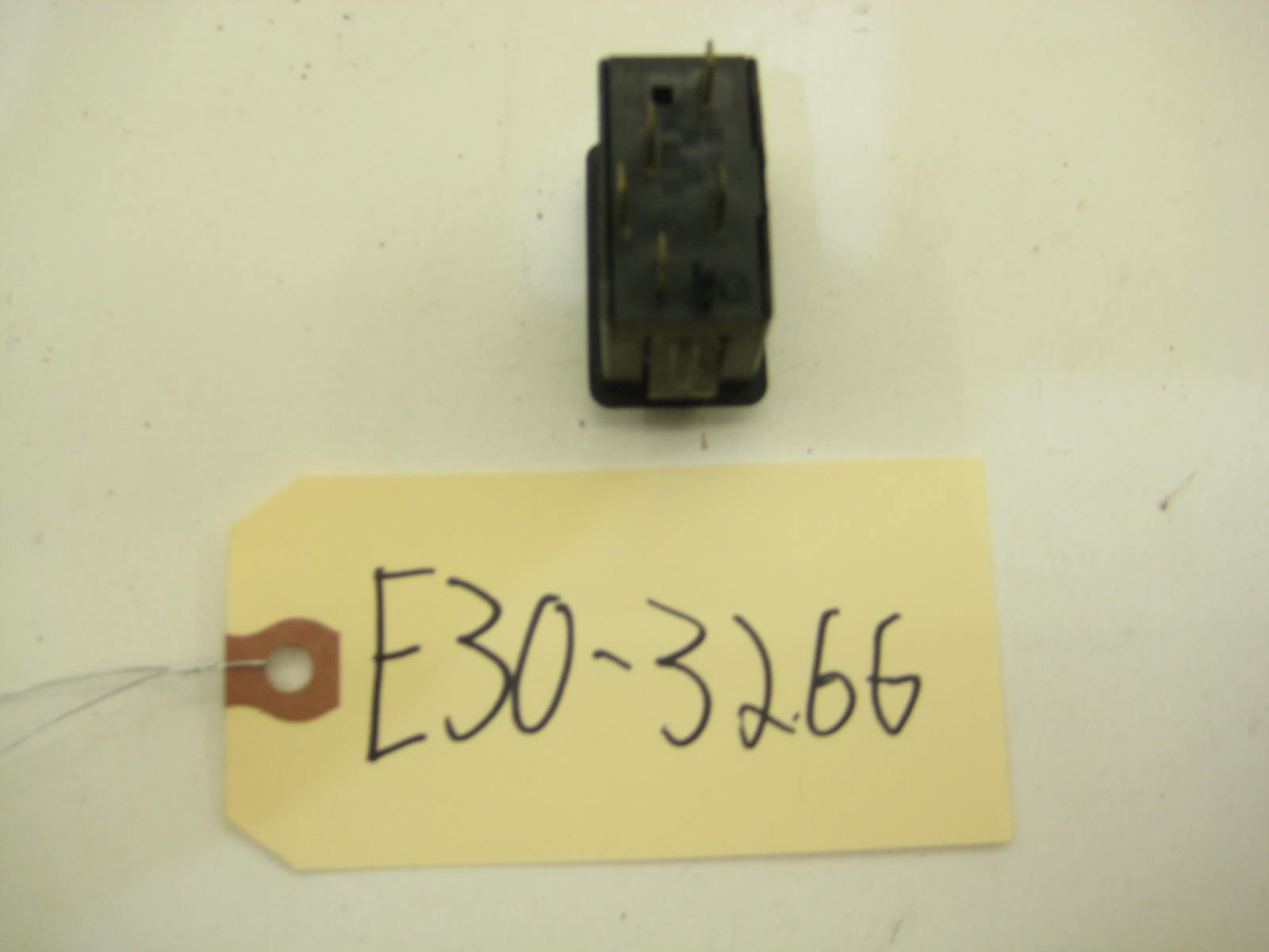 BMW E30 318 325 Window Button Switch E30 3266