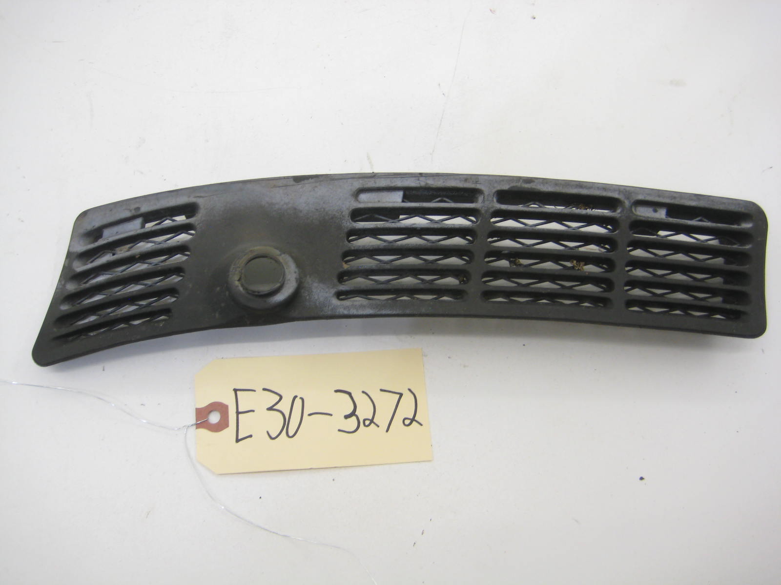 BMW E30 318 325 Fresh Air Vent E30 3272
