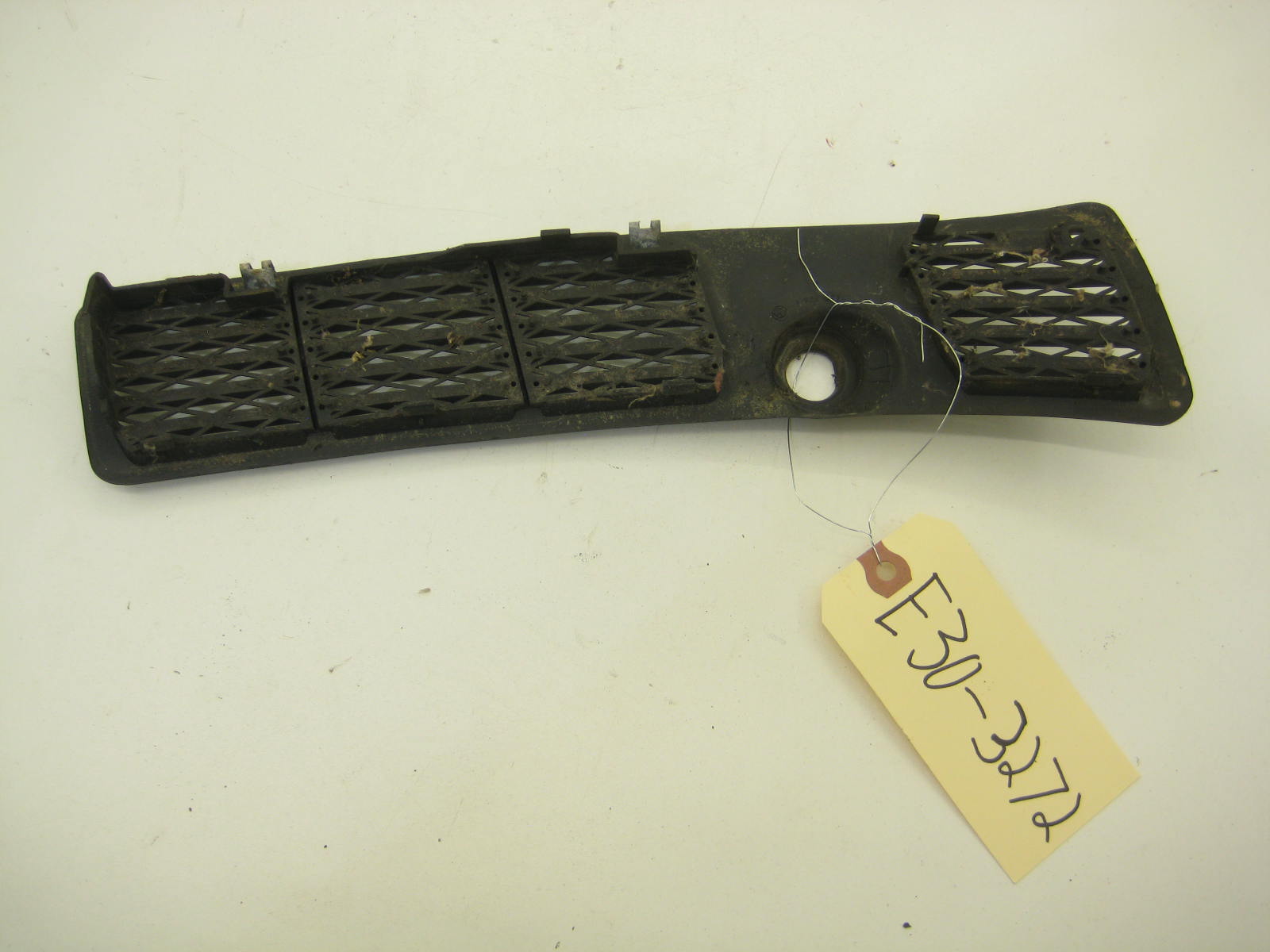 BMW E30 318 325 Fresh Air Vent E30 3272