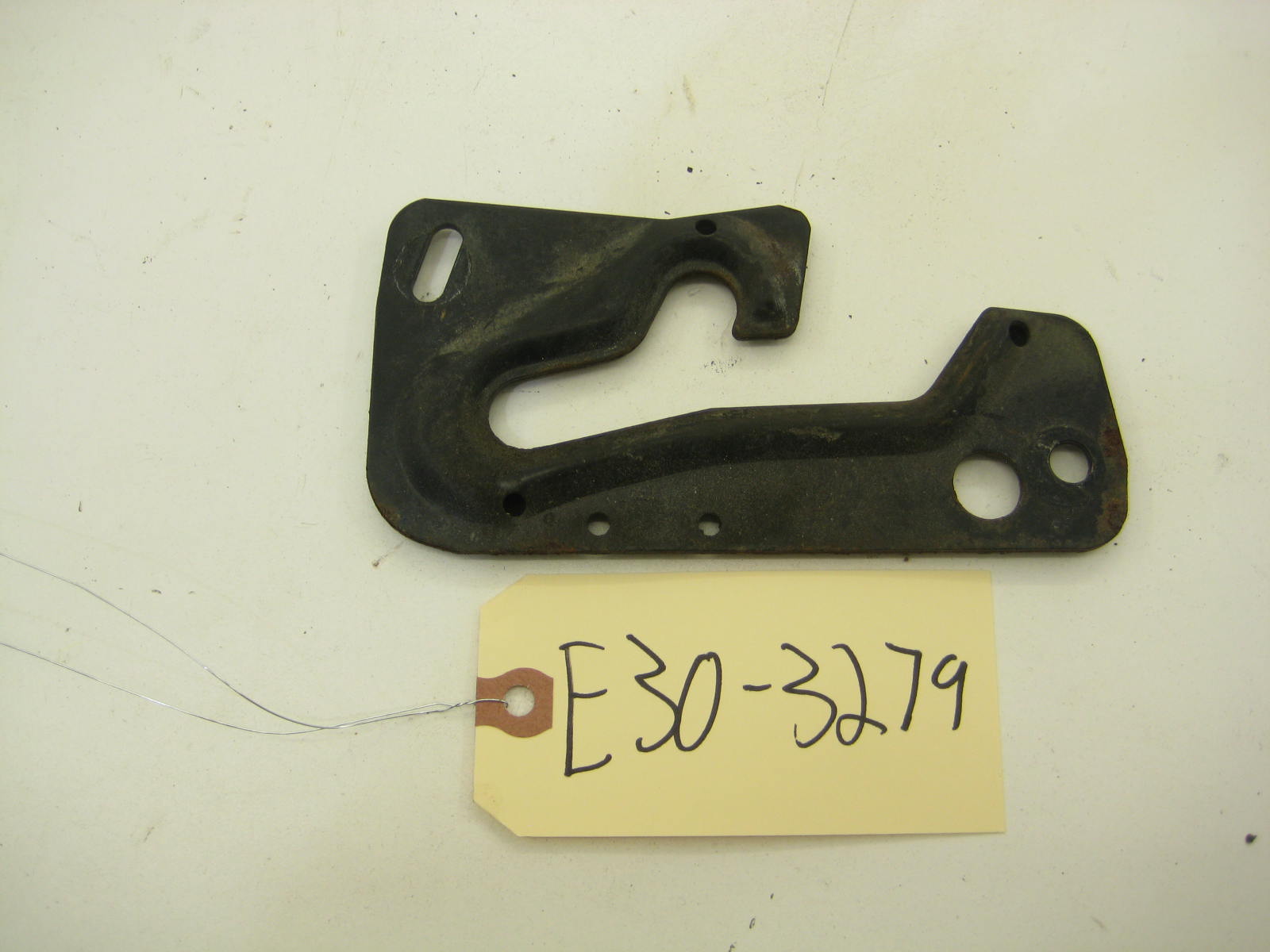 BMW E30 318 325 Hood Guide E30 3279A