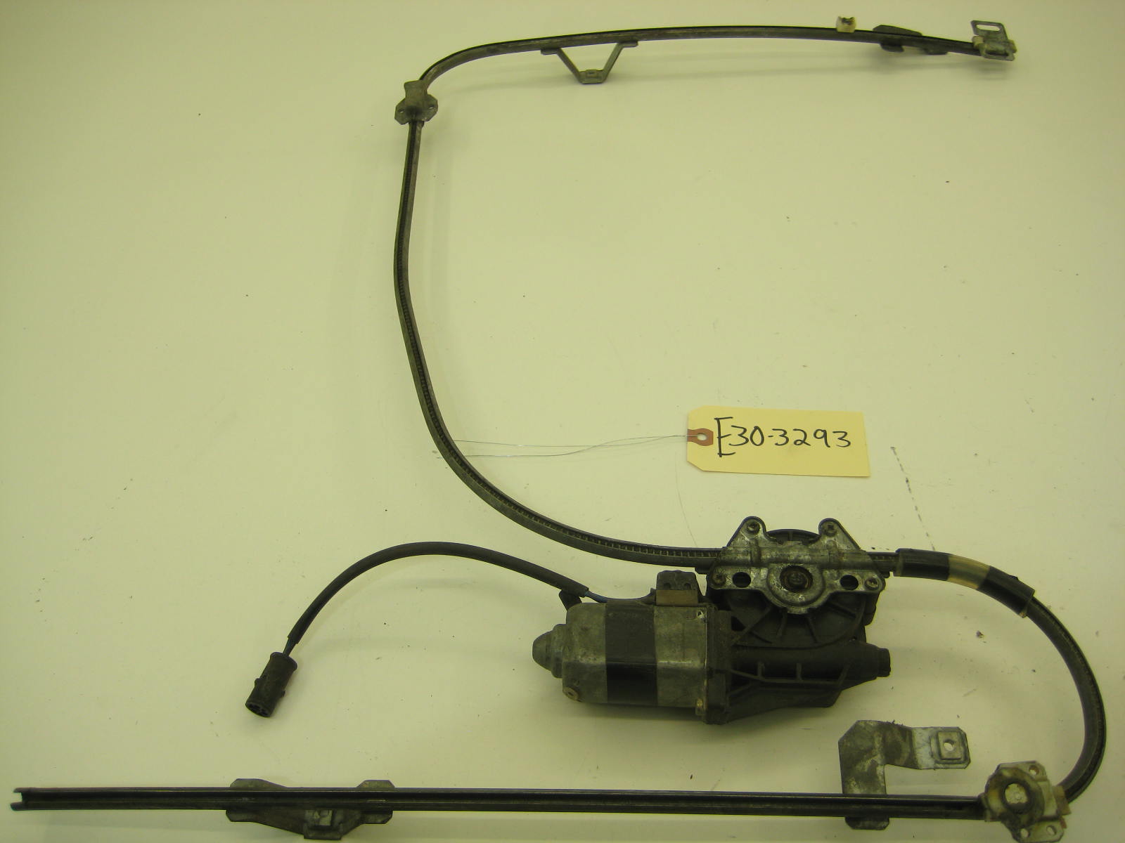 Passenger Coupe Early Window Regulator