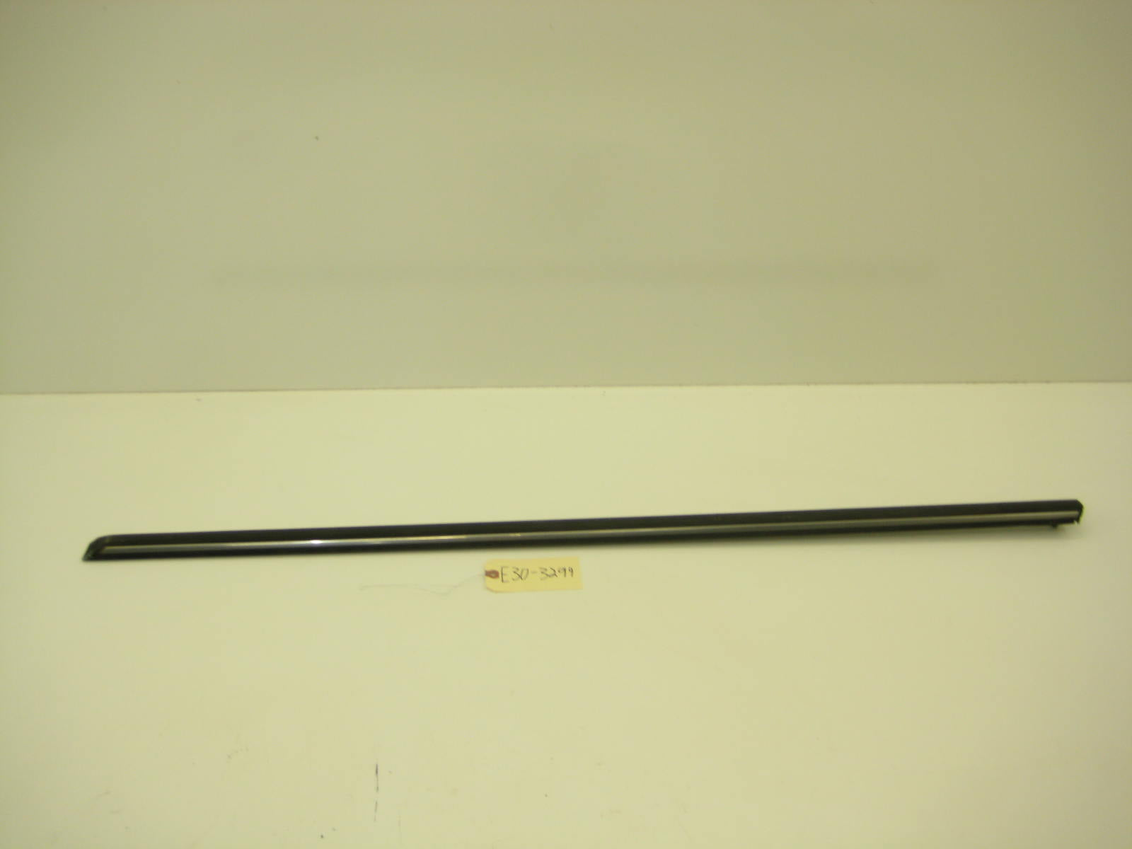 BMW E30 318 325 Passenger Coupe Door Bump Trim E30 3294