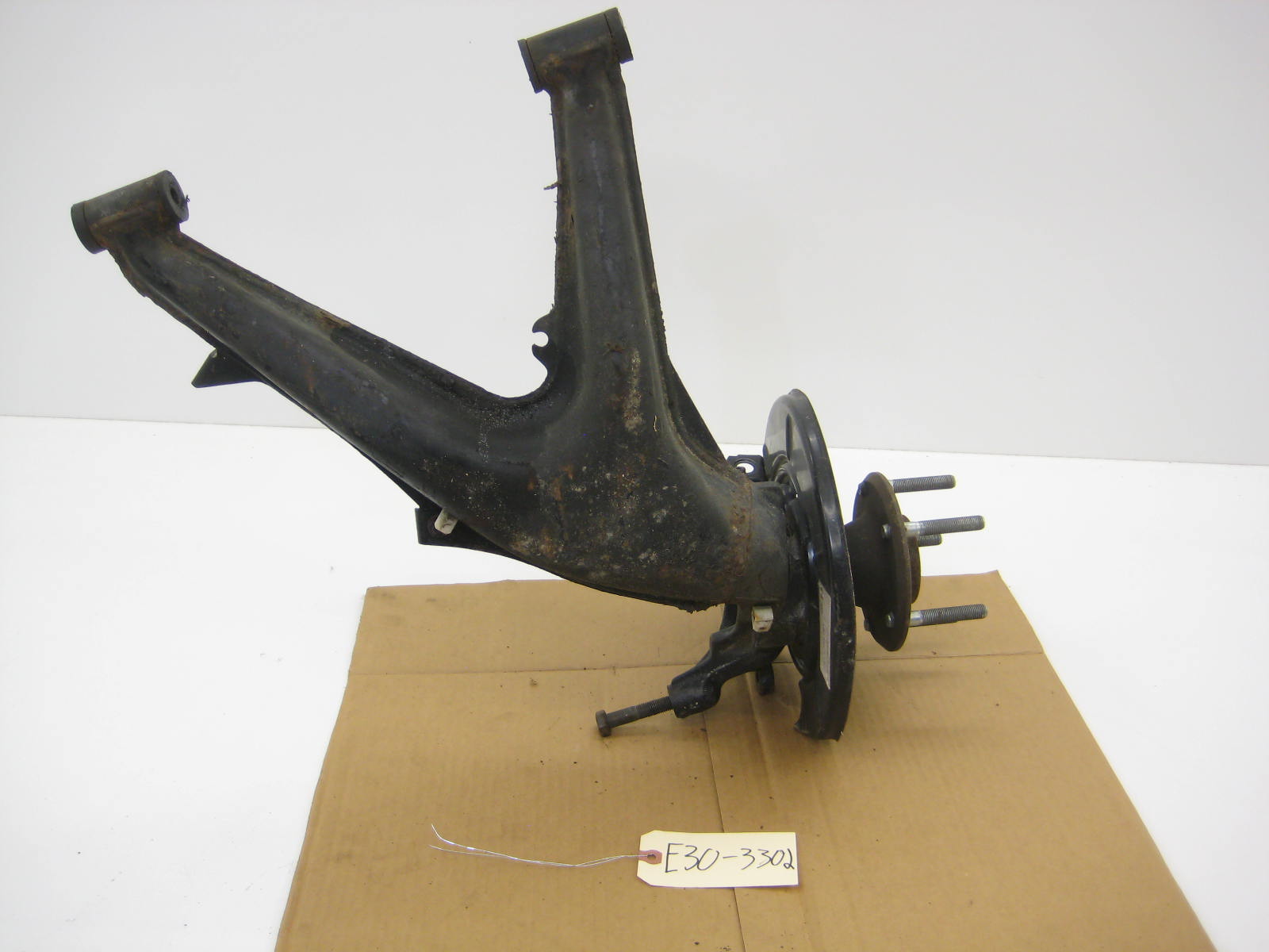 BMW E30 318 325 Z3 5 Lug Drivers Trailing Arm E30 3302