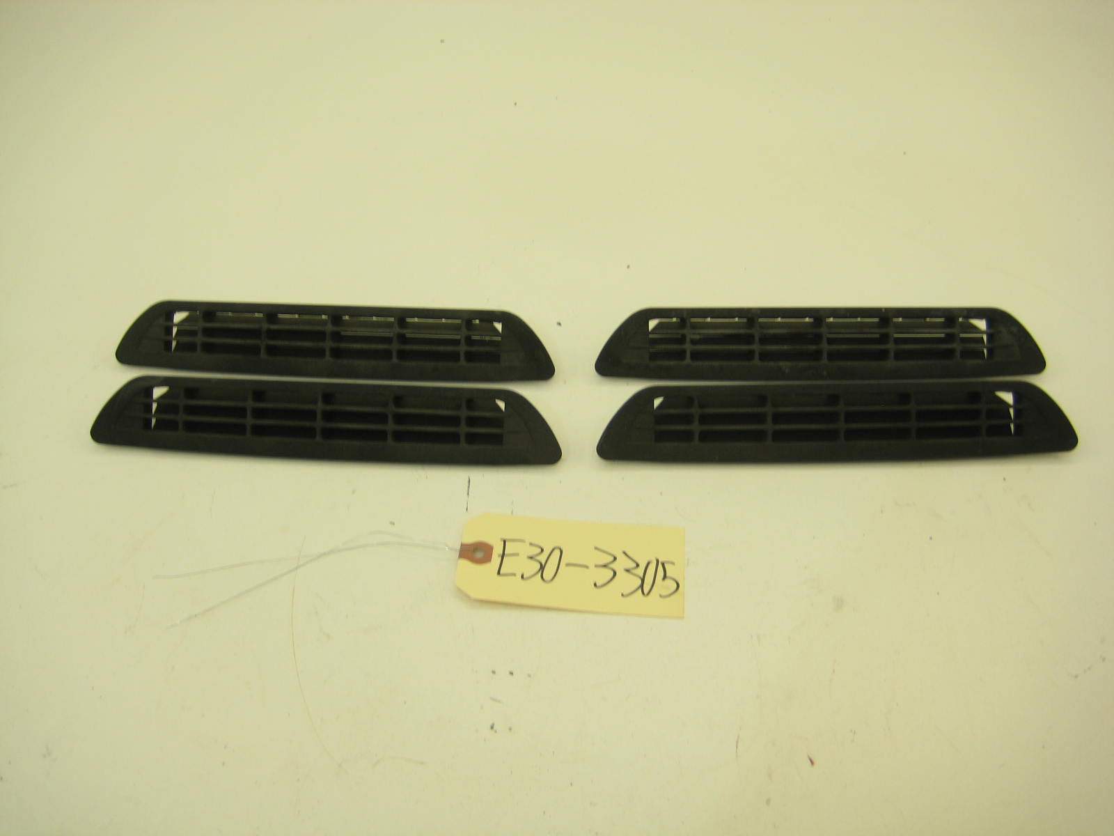BMW E30 318 325 Rear Defroster Vent Covers E30 3305
