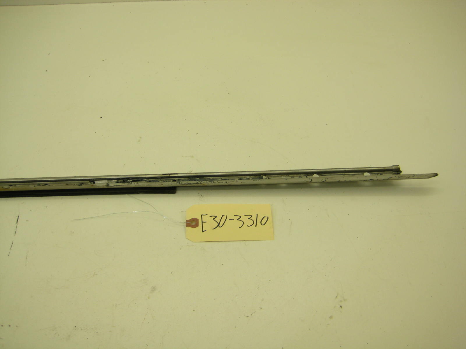 BMW E30 318 325 Drivers Side Sunroof Cable Cover E30 3310