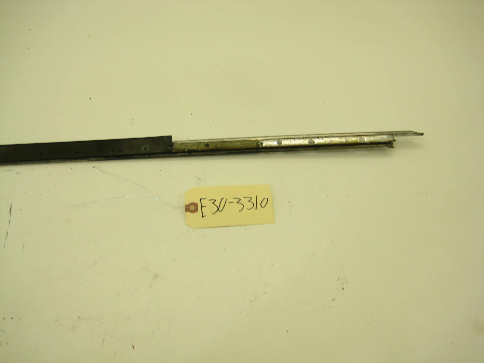 BMW E30 318 325 Drivers Side Sunroof Cable Cover E30 3310