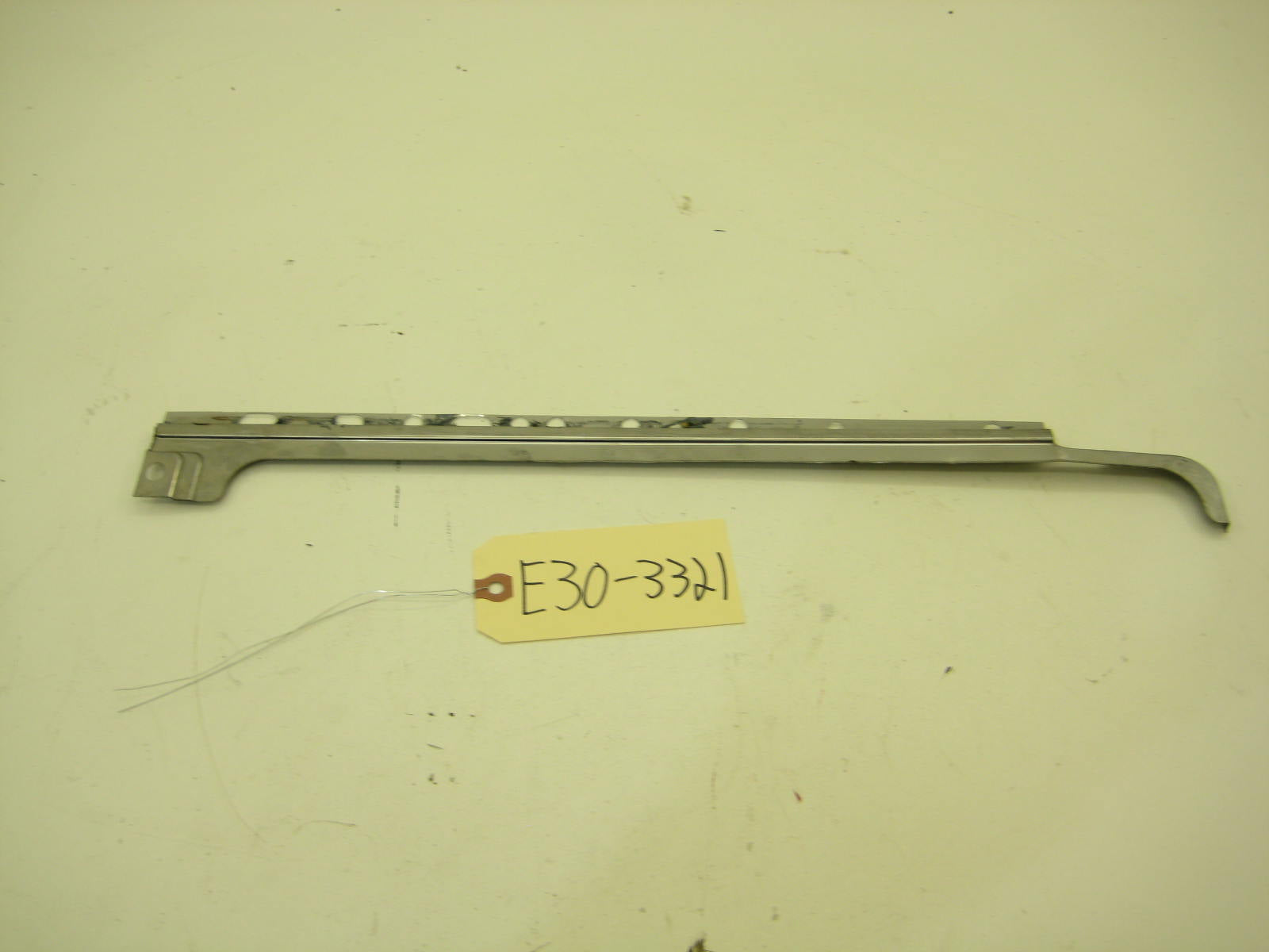 BMW E30 318 325 Passenger Right Side Sunroof Cable Cover E30 3321
