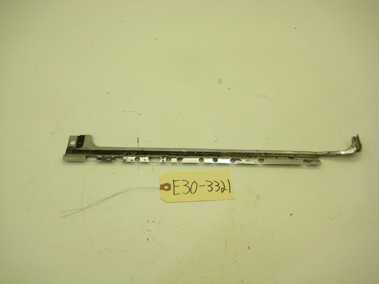 BMW E30 318 325 Passenger Right Side Sunroof Cable Cover E30 3321