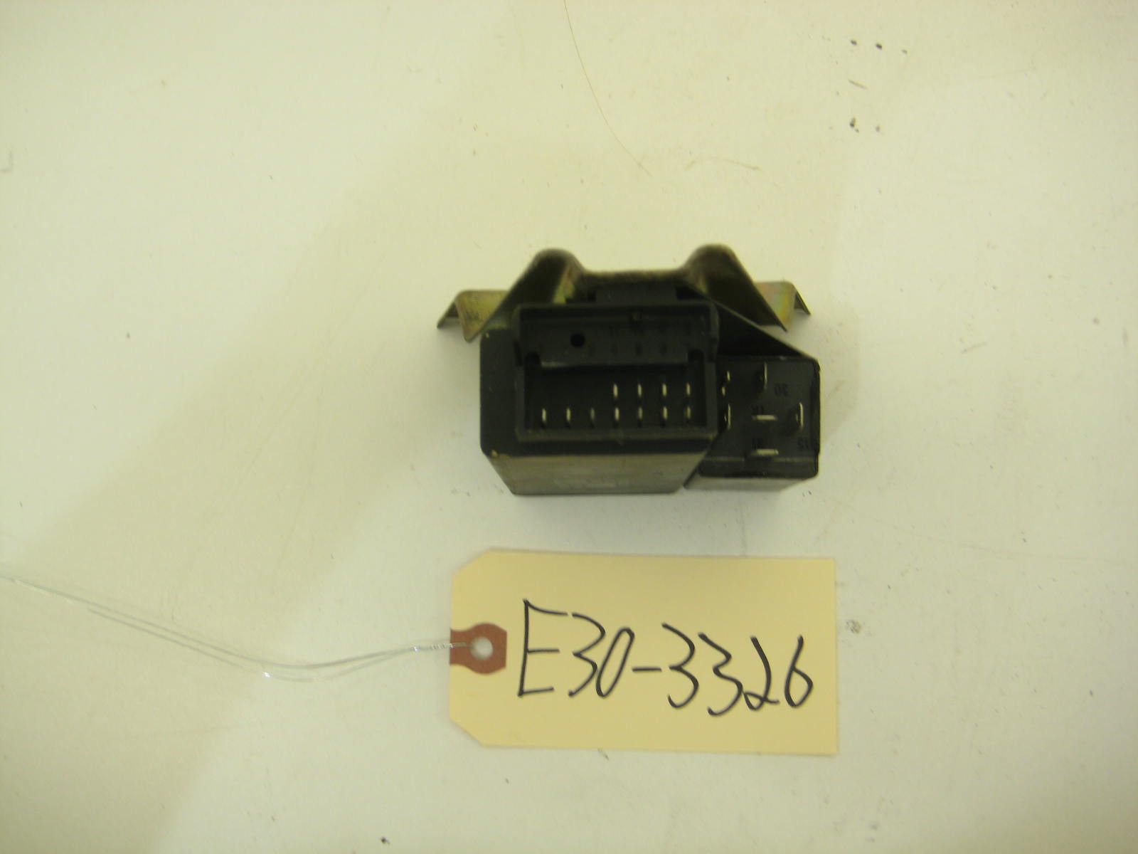 BMW E30 318 325 Central Locking Module E30 3326