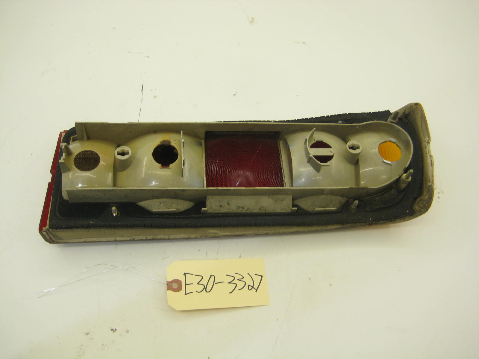 BMW E30 318 325 Passenger Side Early Taillight E30 3327