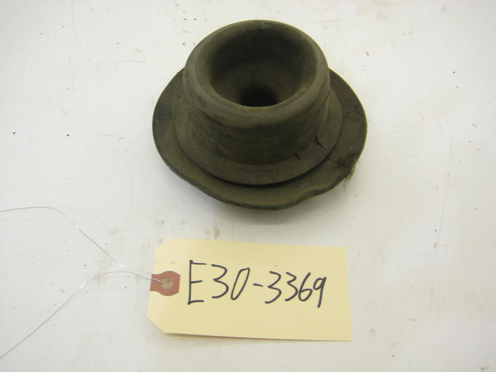 BMW E30 318 325 Shifter Lever Rubber Seal E30 3369