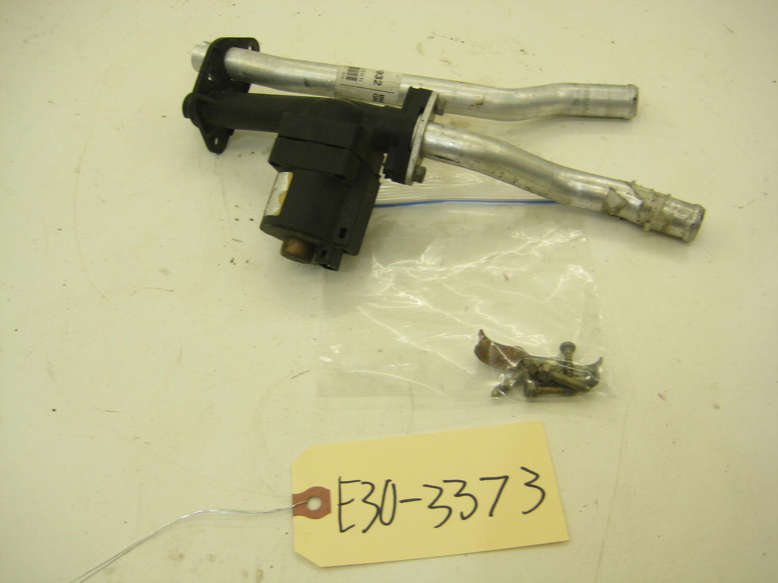 BMW E30 318 325 Heater Valve E30 3373