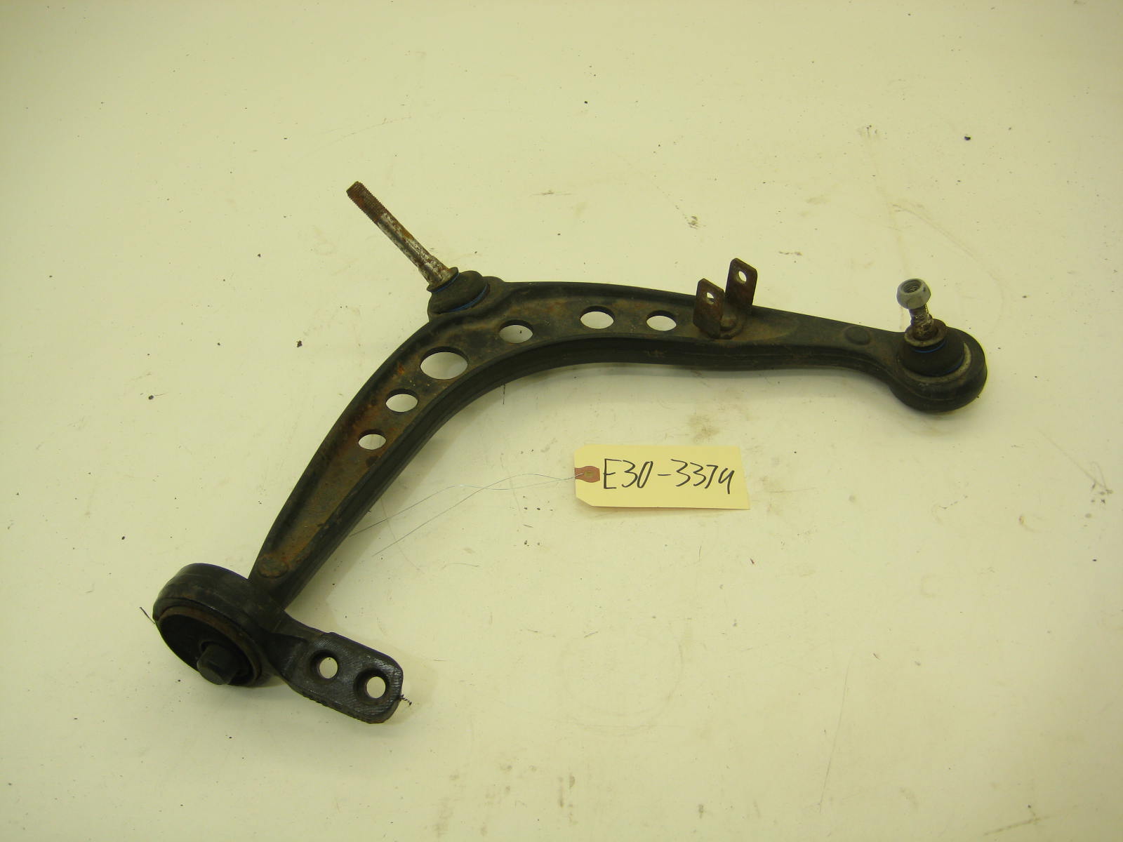 BMW E30 318 325 E36 Passenger Right Front Control Arm E30 3379