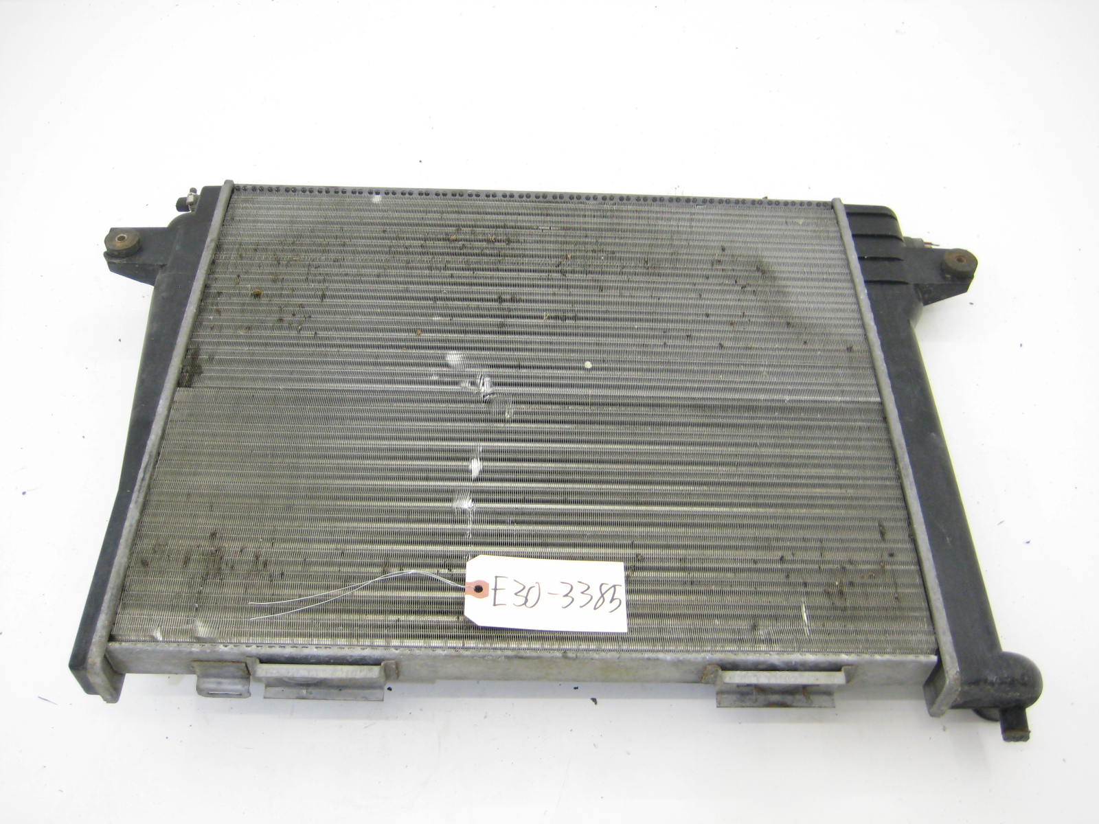 BMW E30 318 325 Early Radiator E30 3385