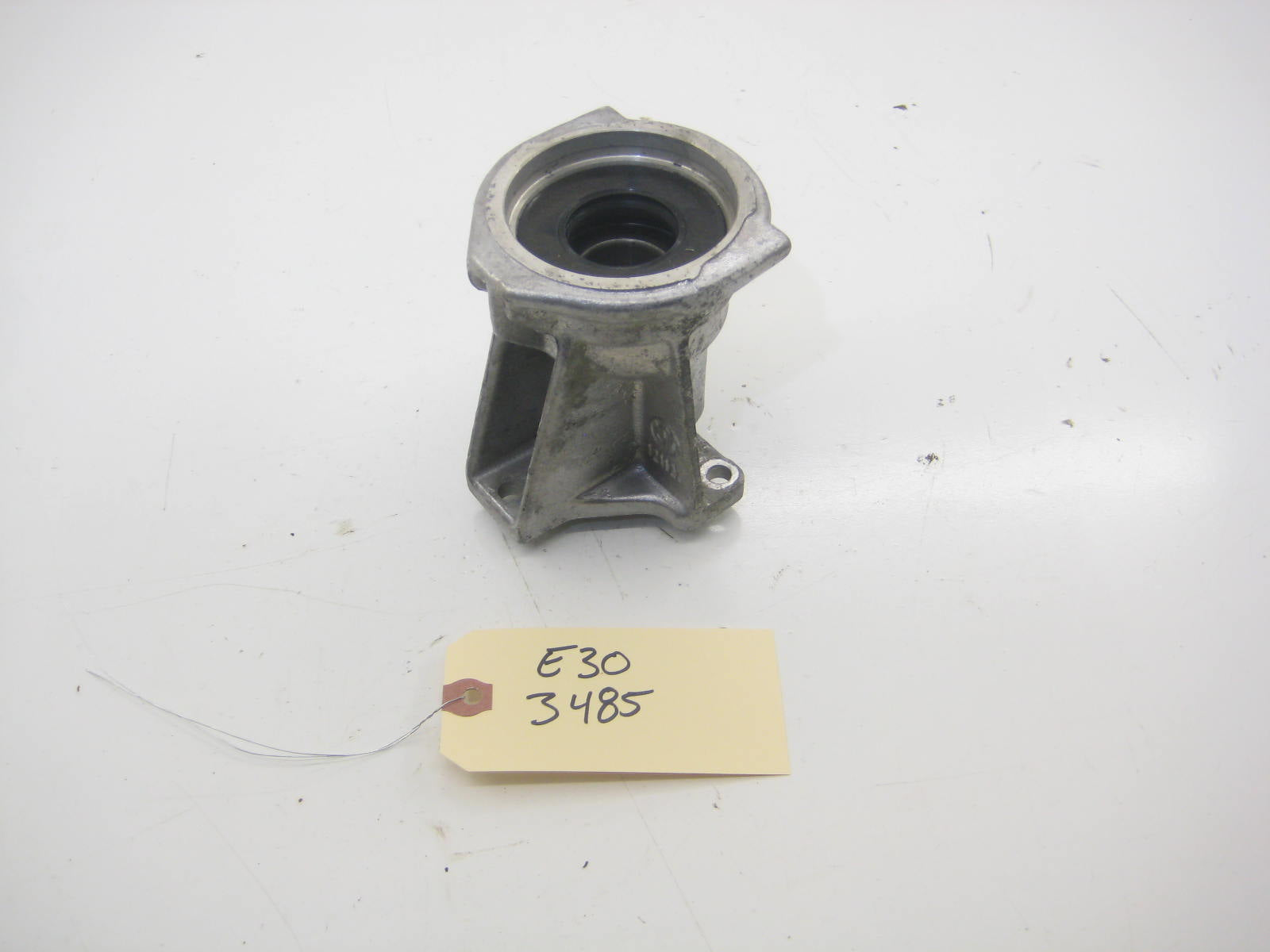 IX Axle Support On Oil Pan