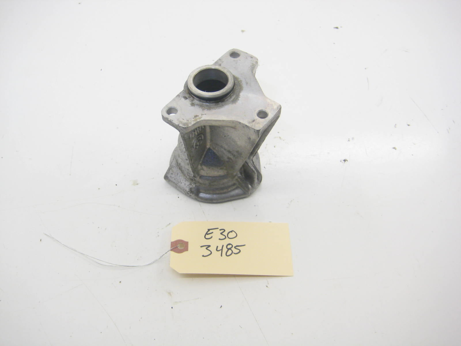 IX Axle Support On Oil Pan