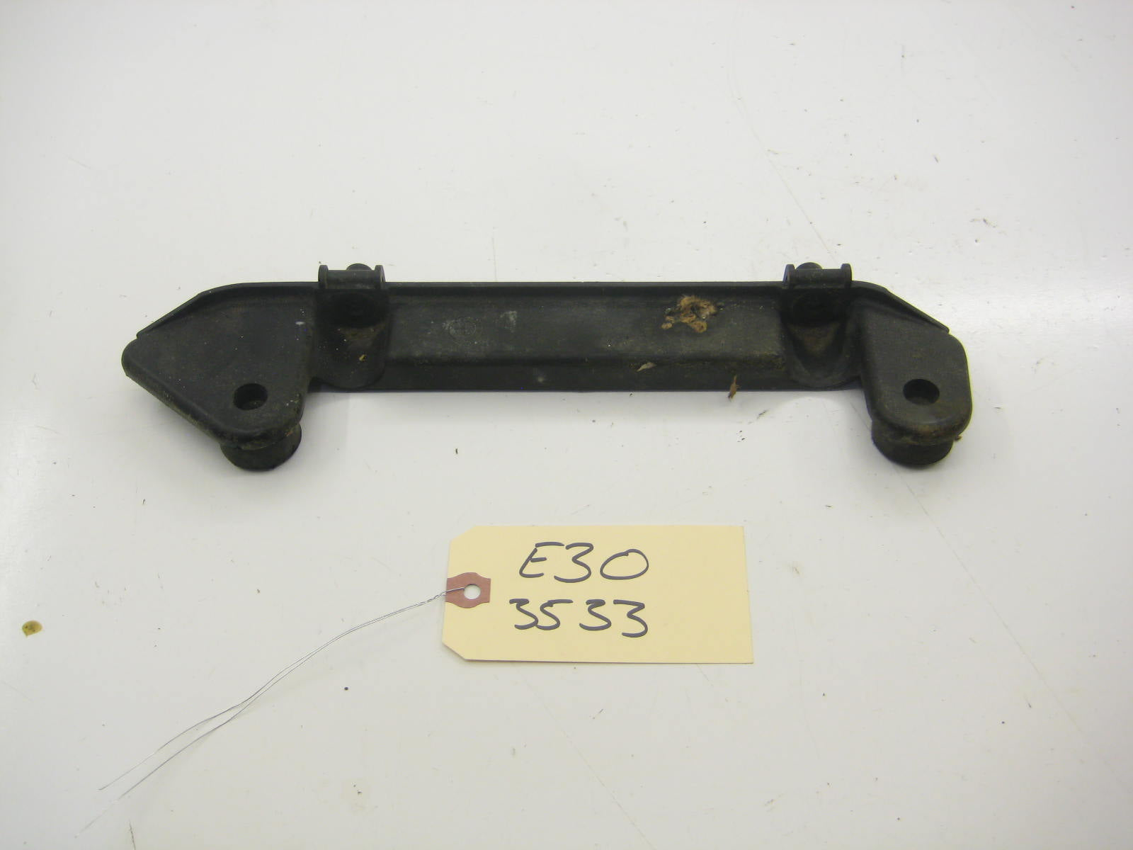 Upper Radiator Mount